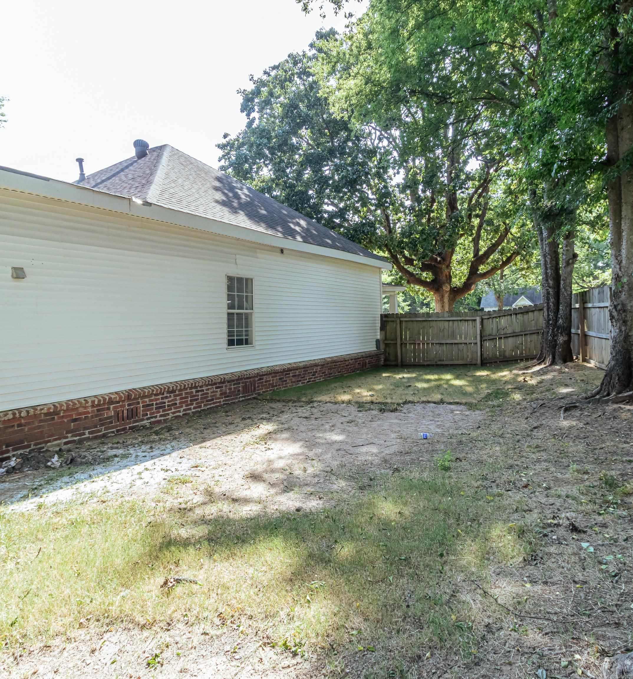 1018 River Street Property Photo 24