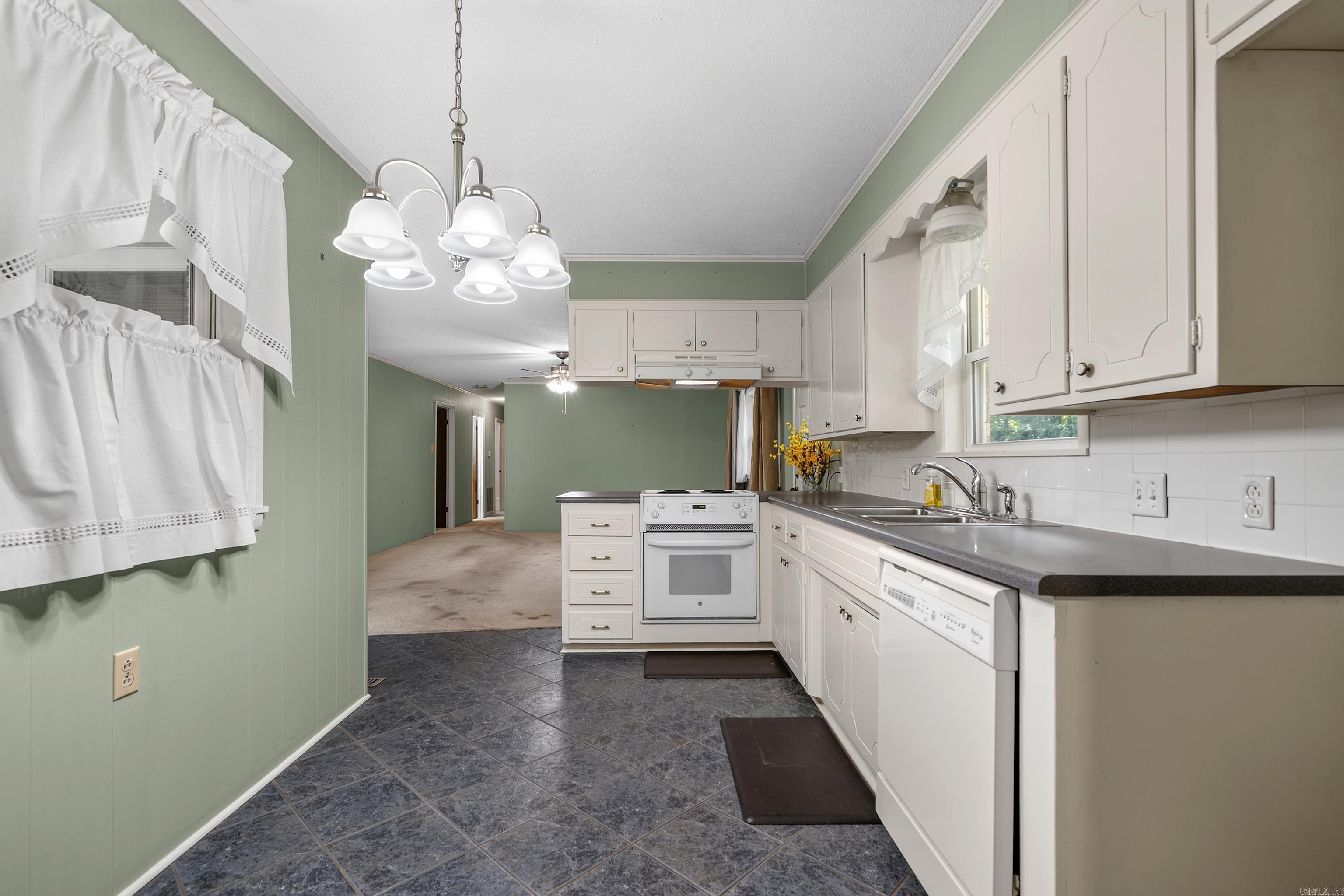 111 Ironwood Street Property Photo 19