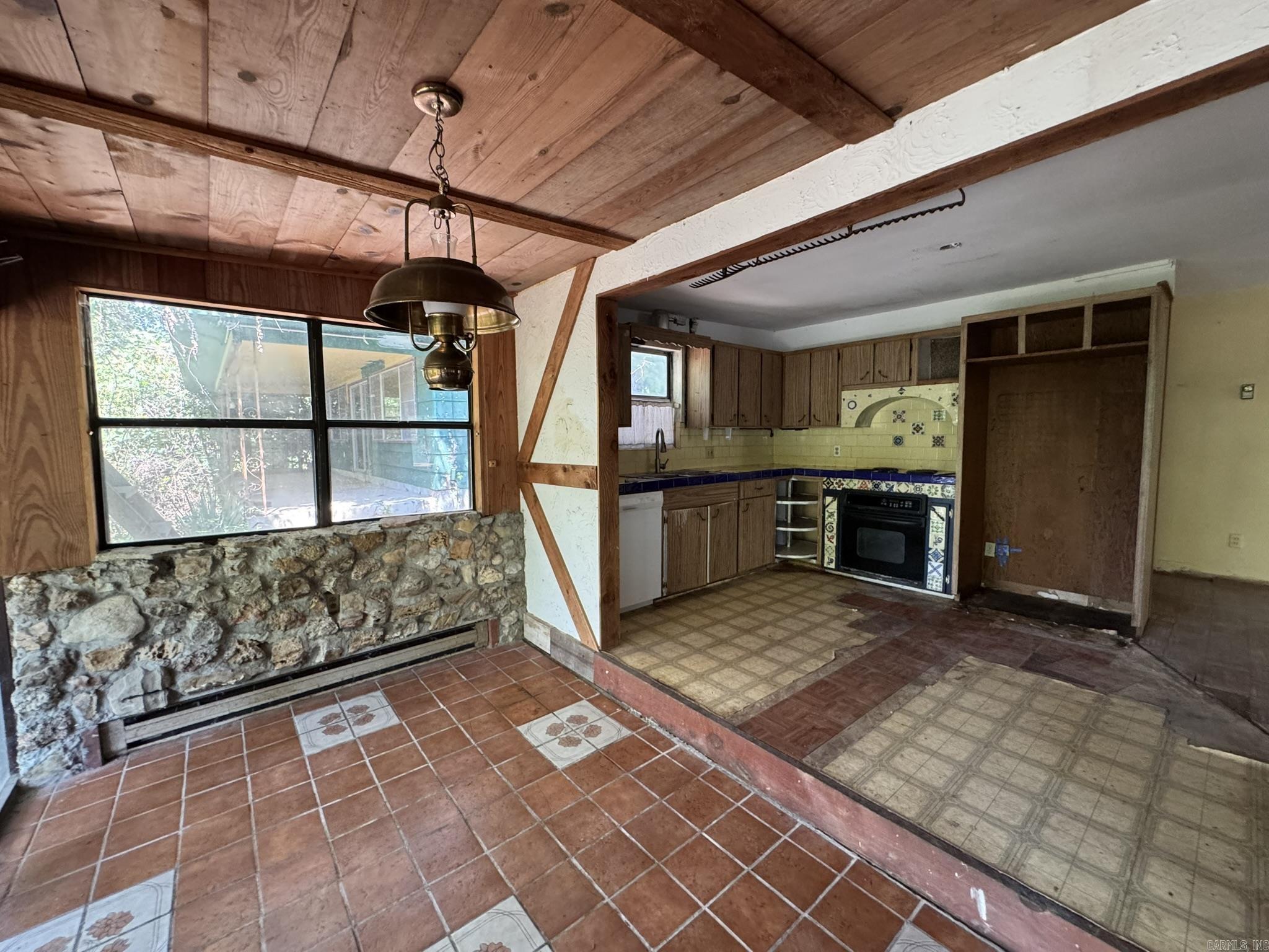 3166 Rocky Ridge Road Property Photo 3