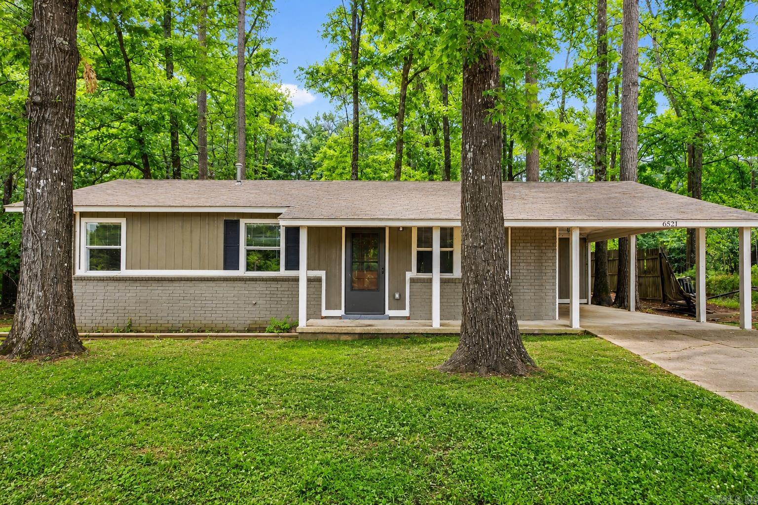 6521 Grayson Drive Property Photo 1