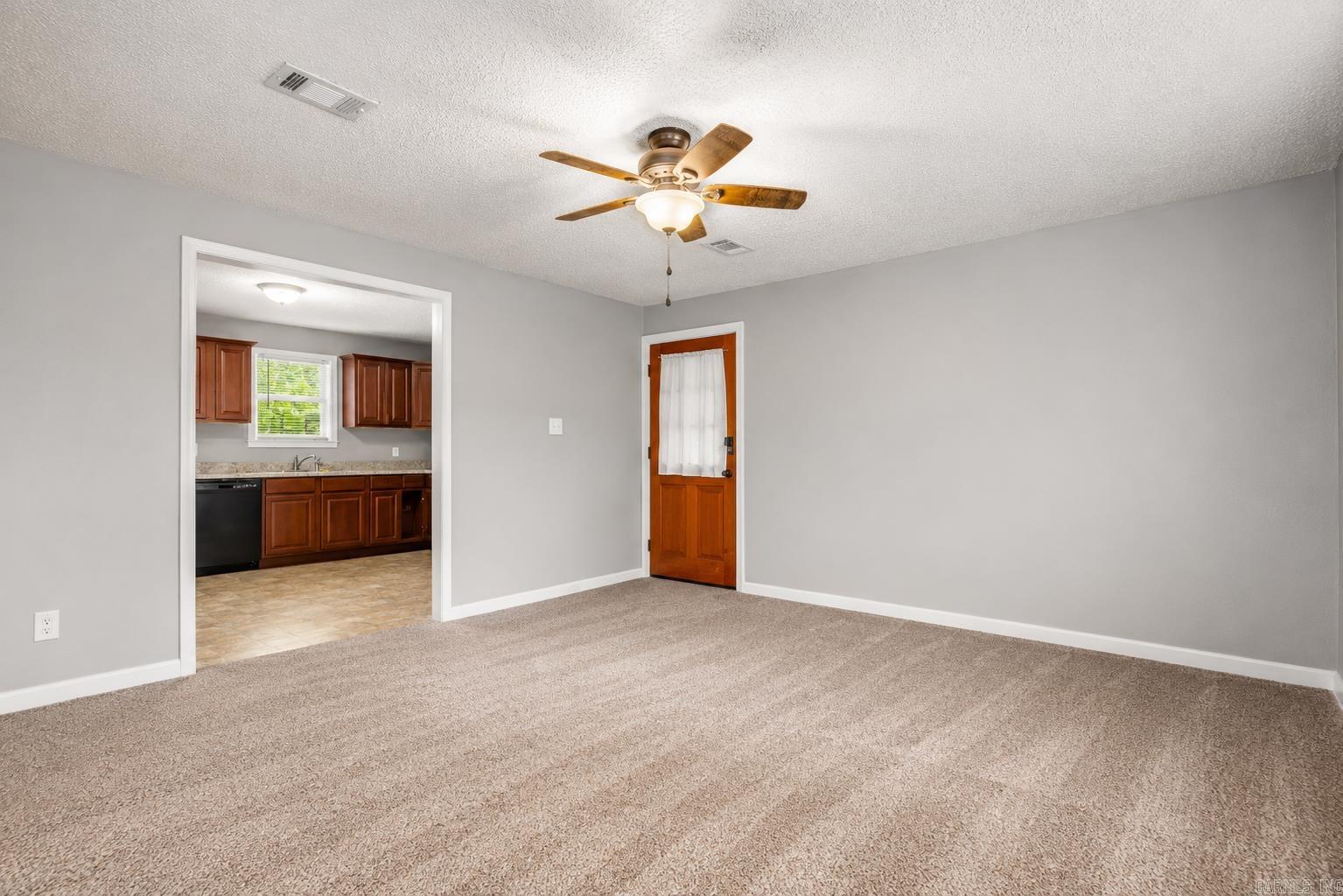6521 Grayson Drive Property Photo 4