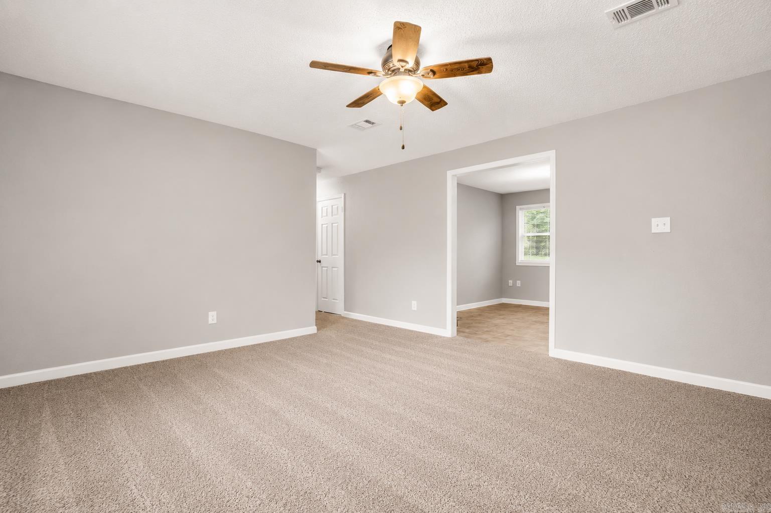 6521 Grayson Drive Property Photo 6