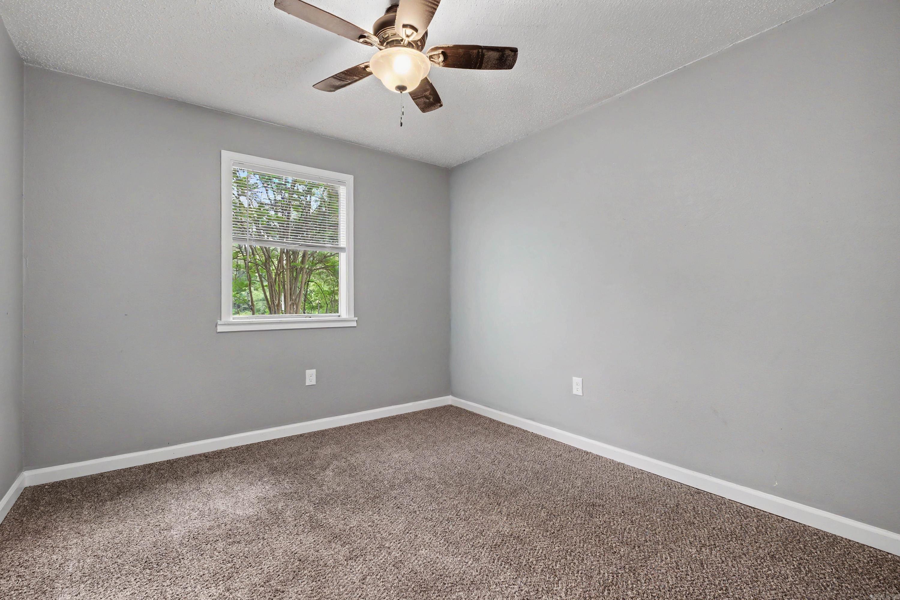 6521 Grayson Drive Property Photo 12