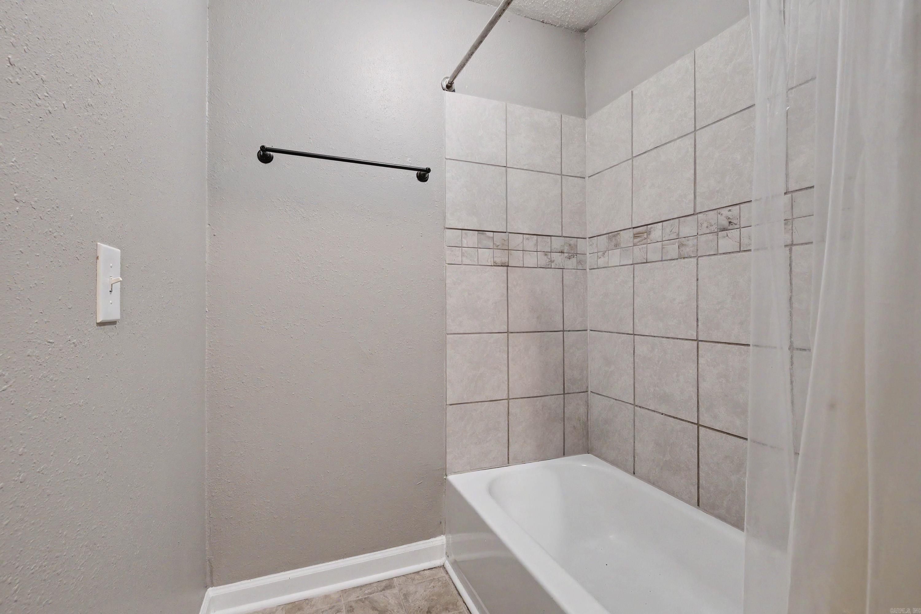 6521 Grayson Drive Property Photo 15
