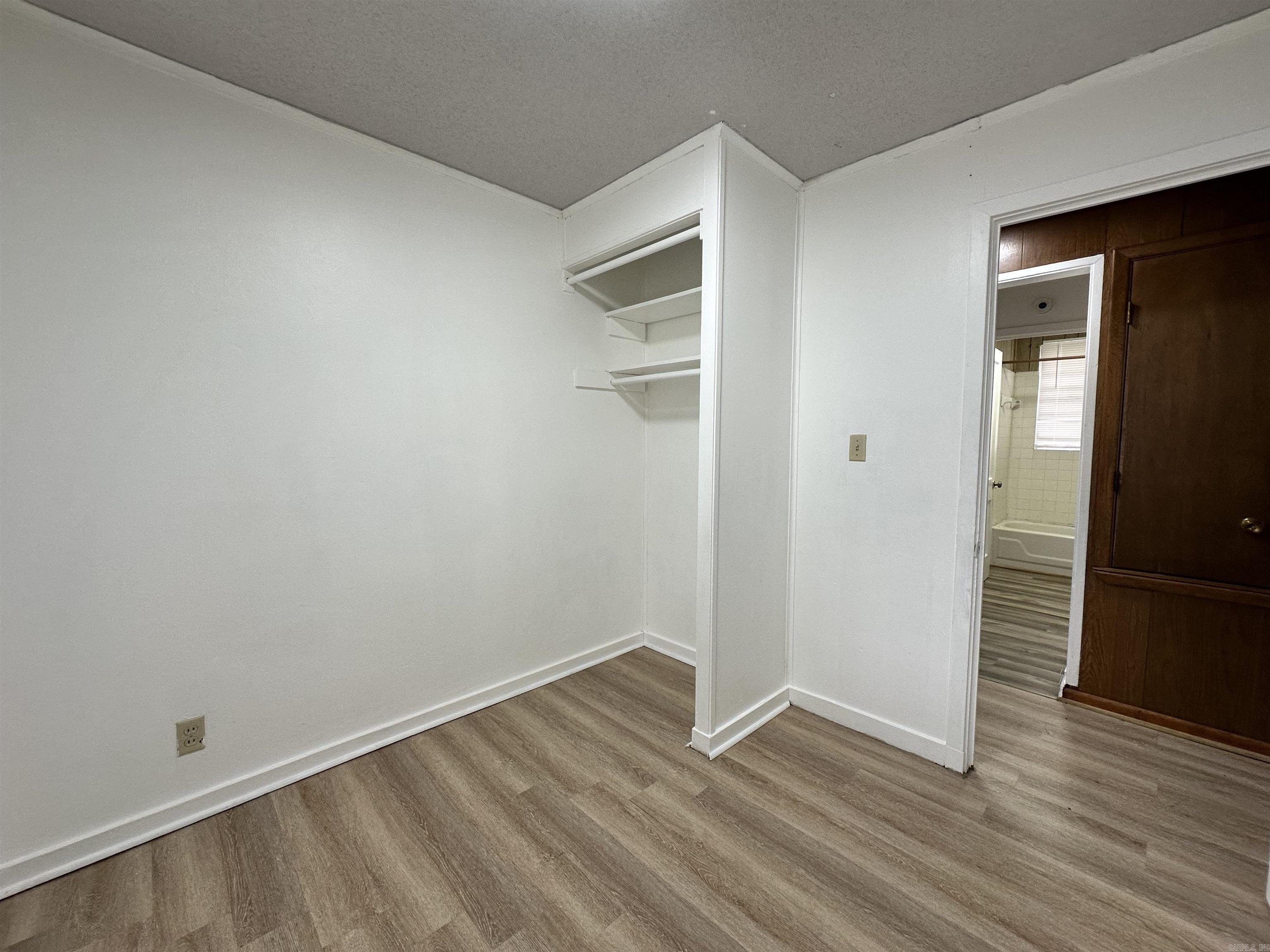 189 Roosevelt Road Property Photo 11