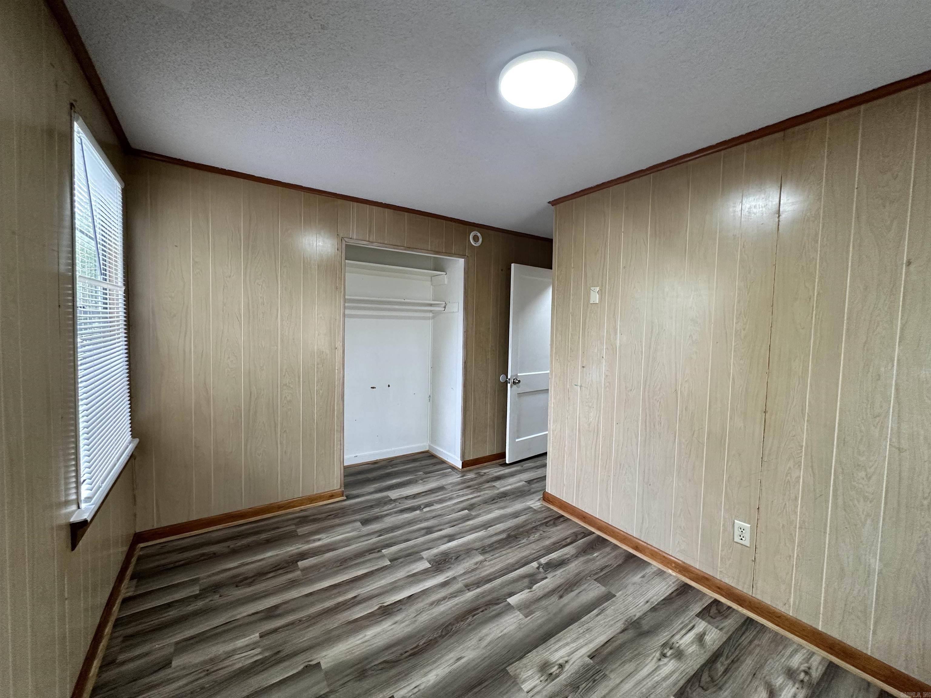 189 Roosevelt Road Property Photo 12