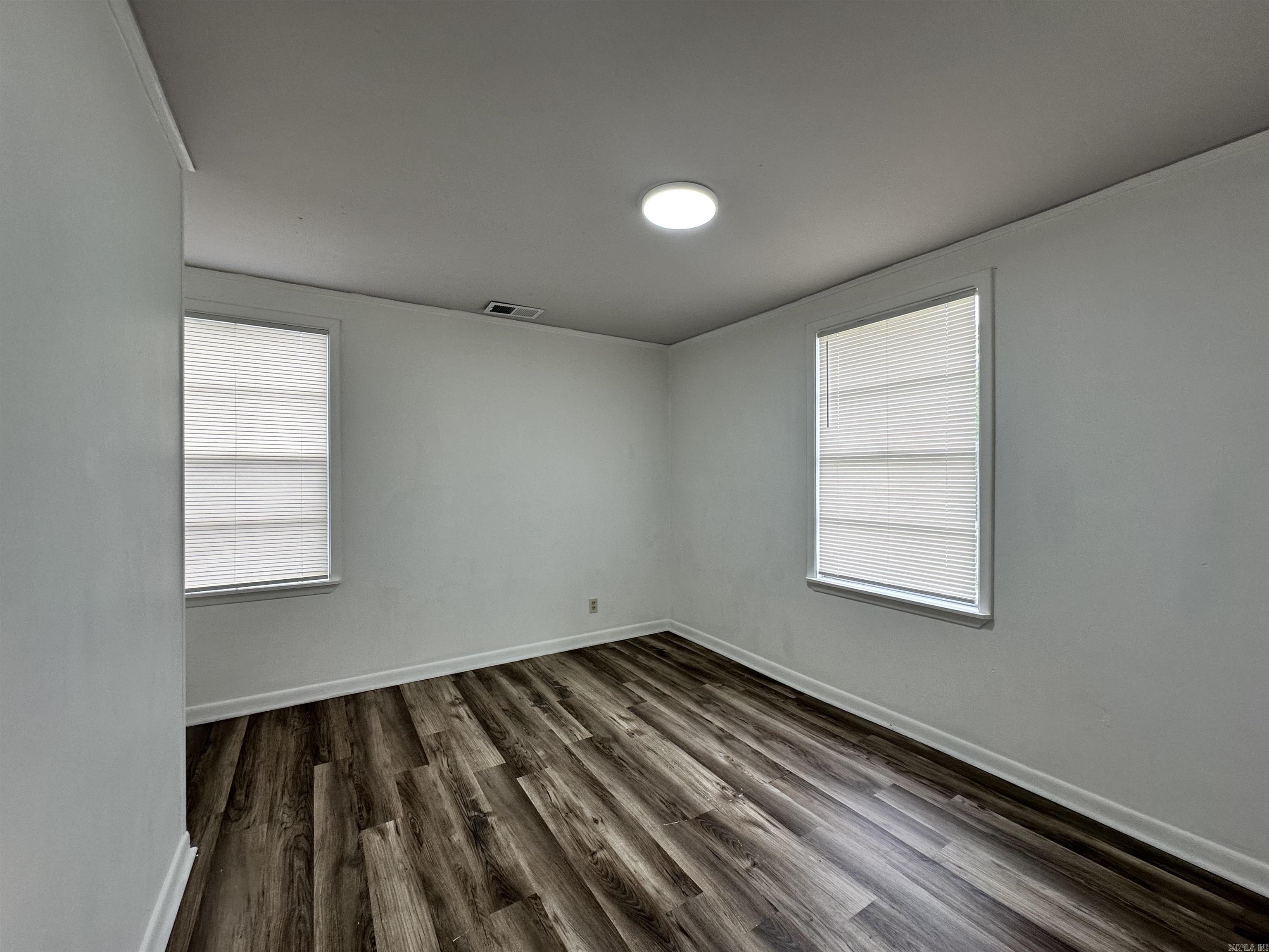 189 Roosevelt Road Property Photo 16