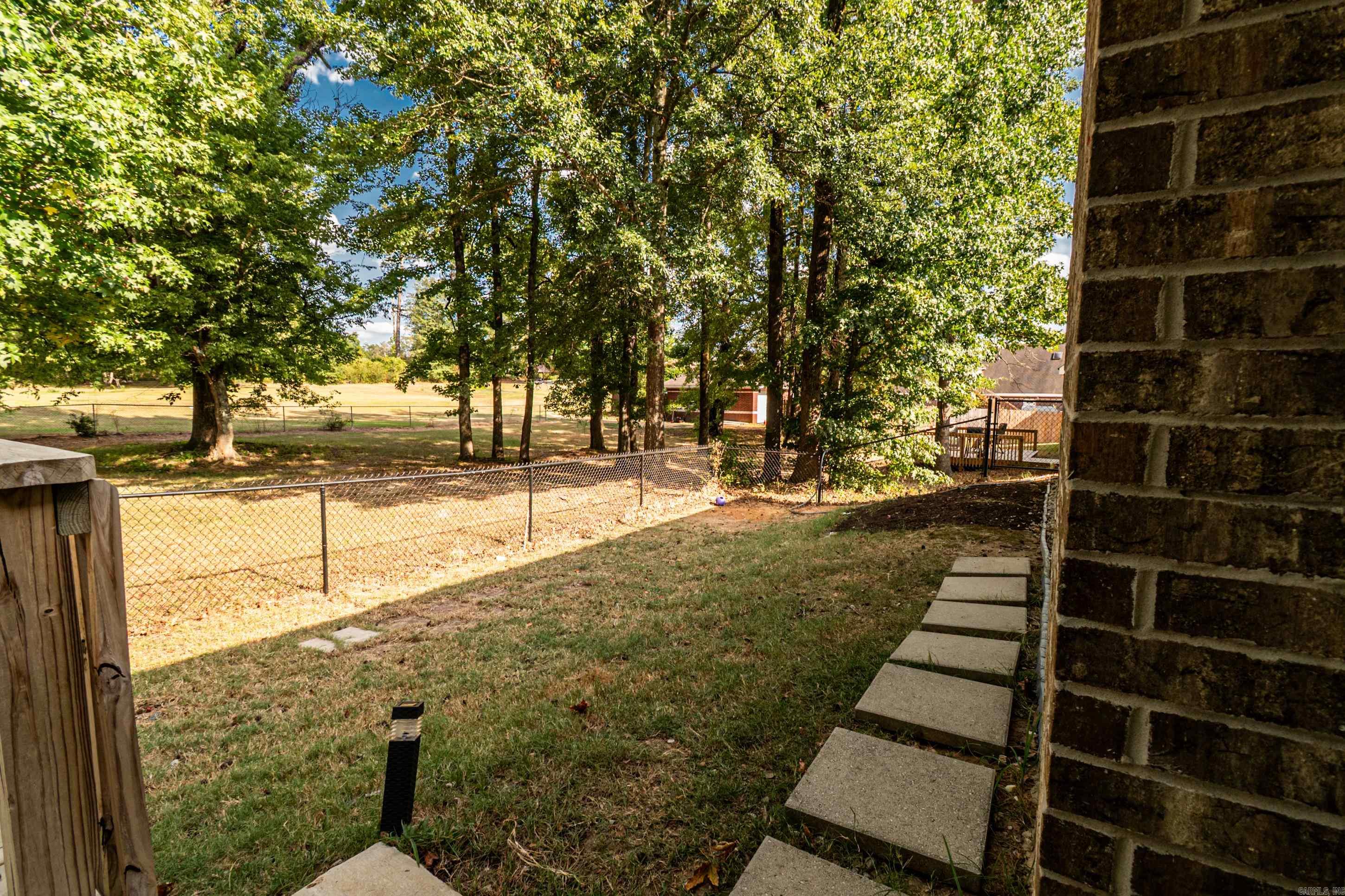 140 Mayhaw Ln Property Photo 23