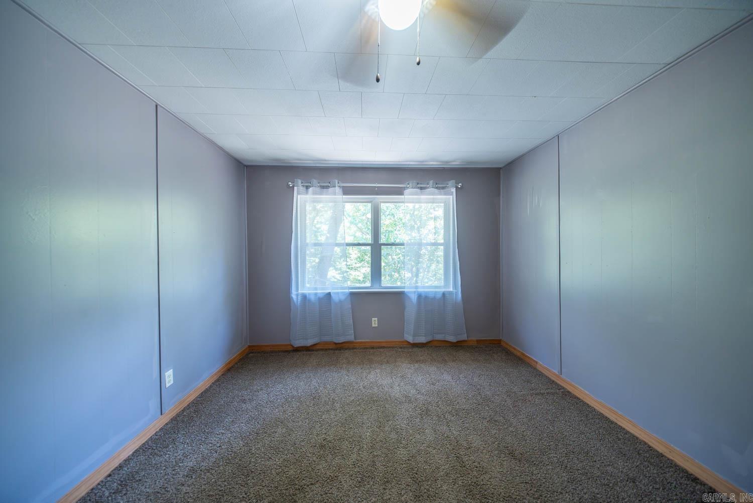 1527 W Cardinal Drive Property Photo 11