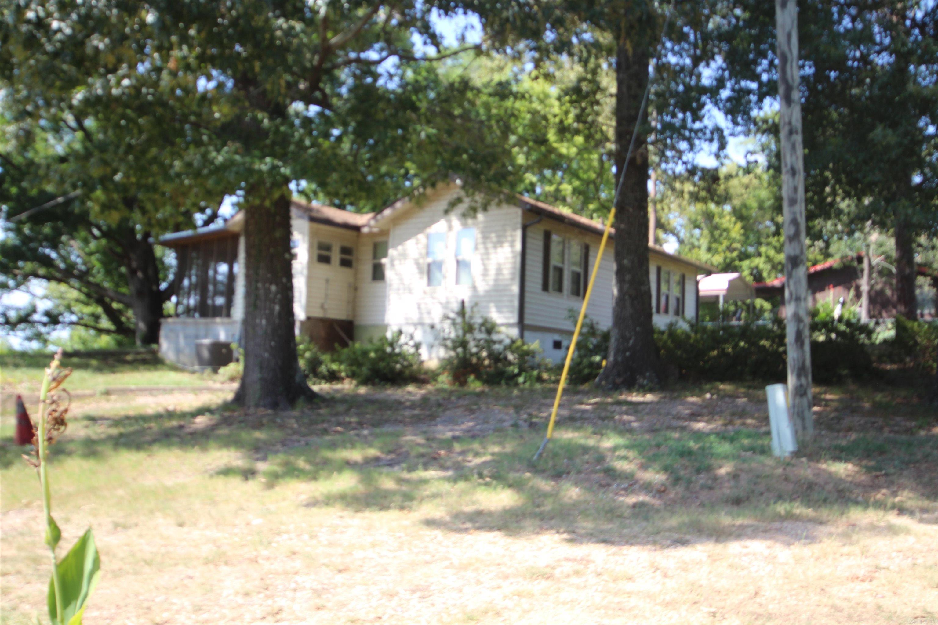 112 Lakefork Drive Property Photo 1
