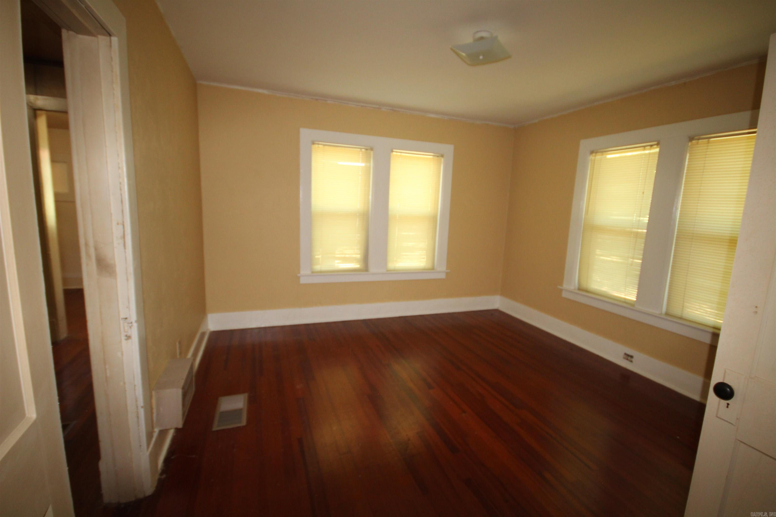 112 Lakefork Drive Property Photo 7