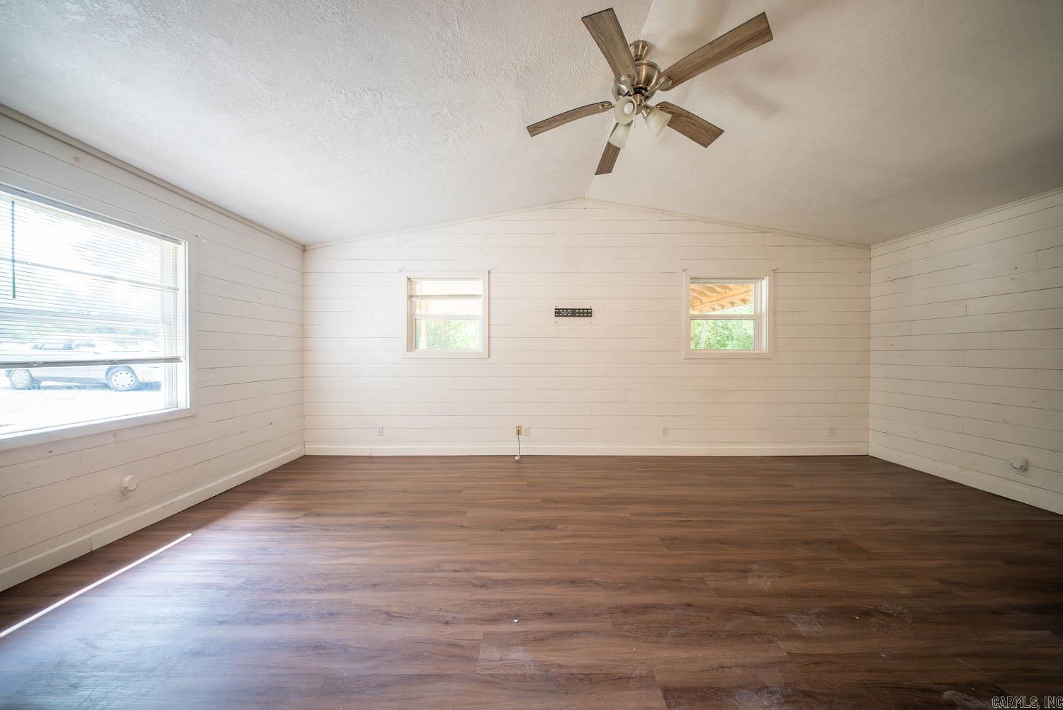 35 N Goodwin Street Property Photo 12