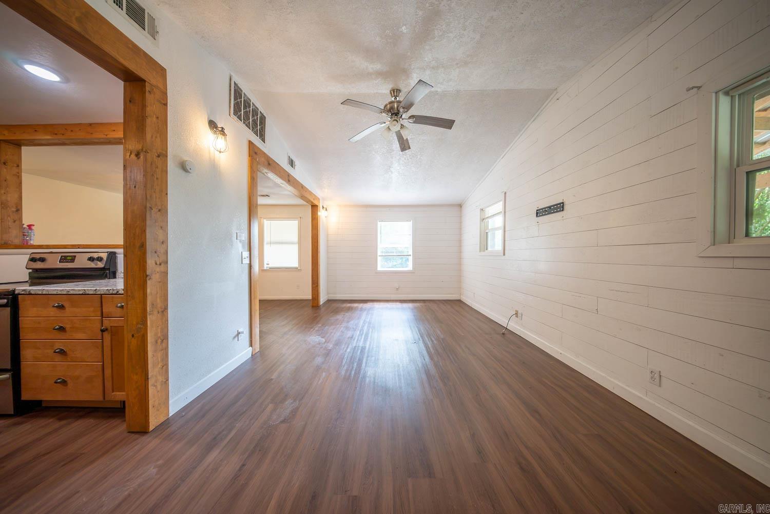 35 N Goodwin Street Property Photo 14
