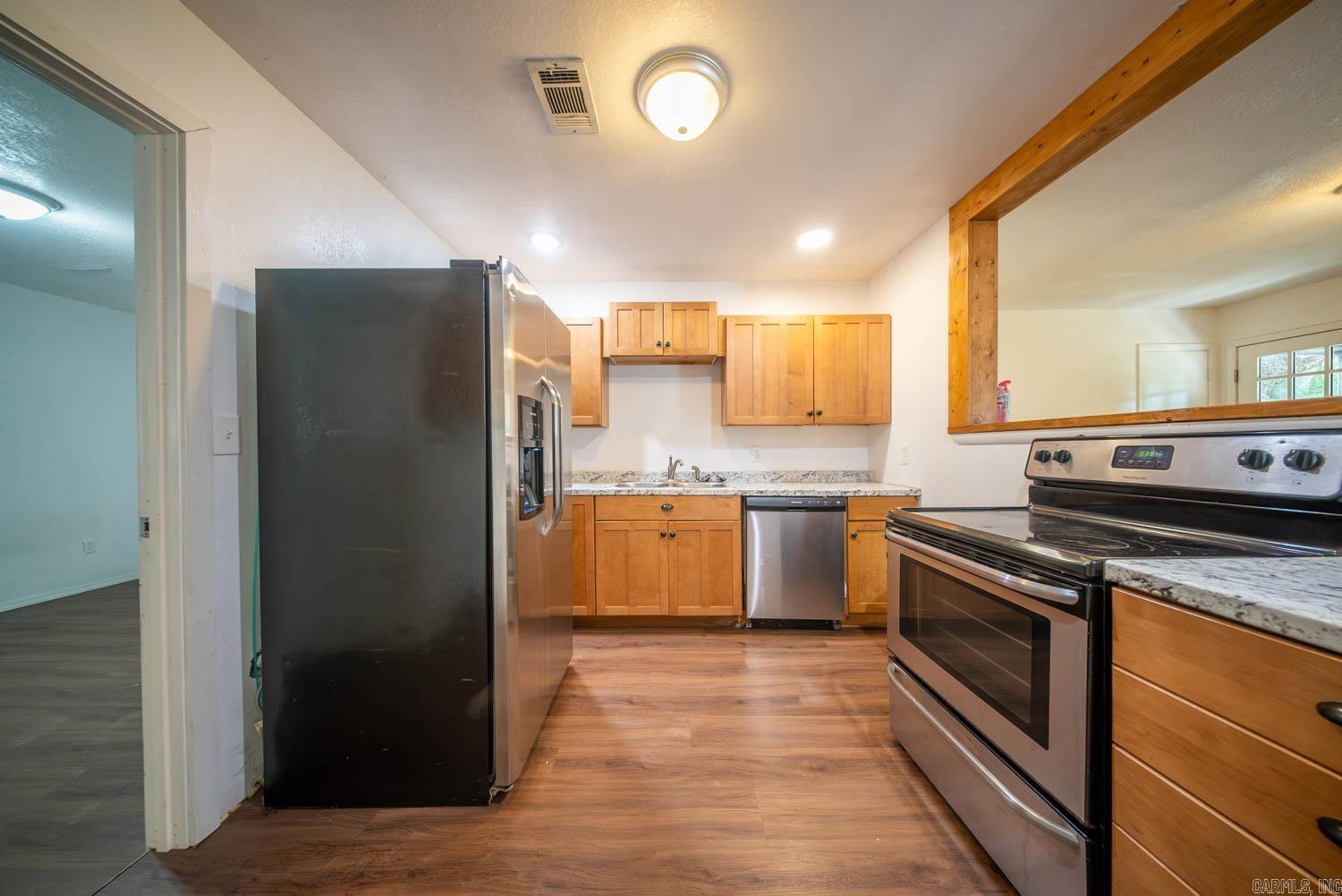 35 N Goodwin Street Property Photo 15