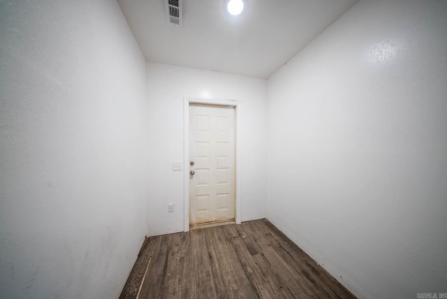 35 N Goodwin Street Property Photo 23