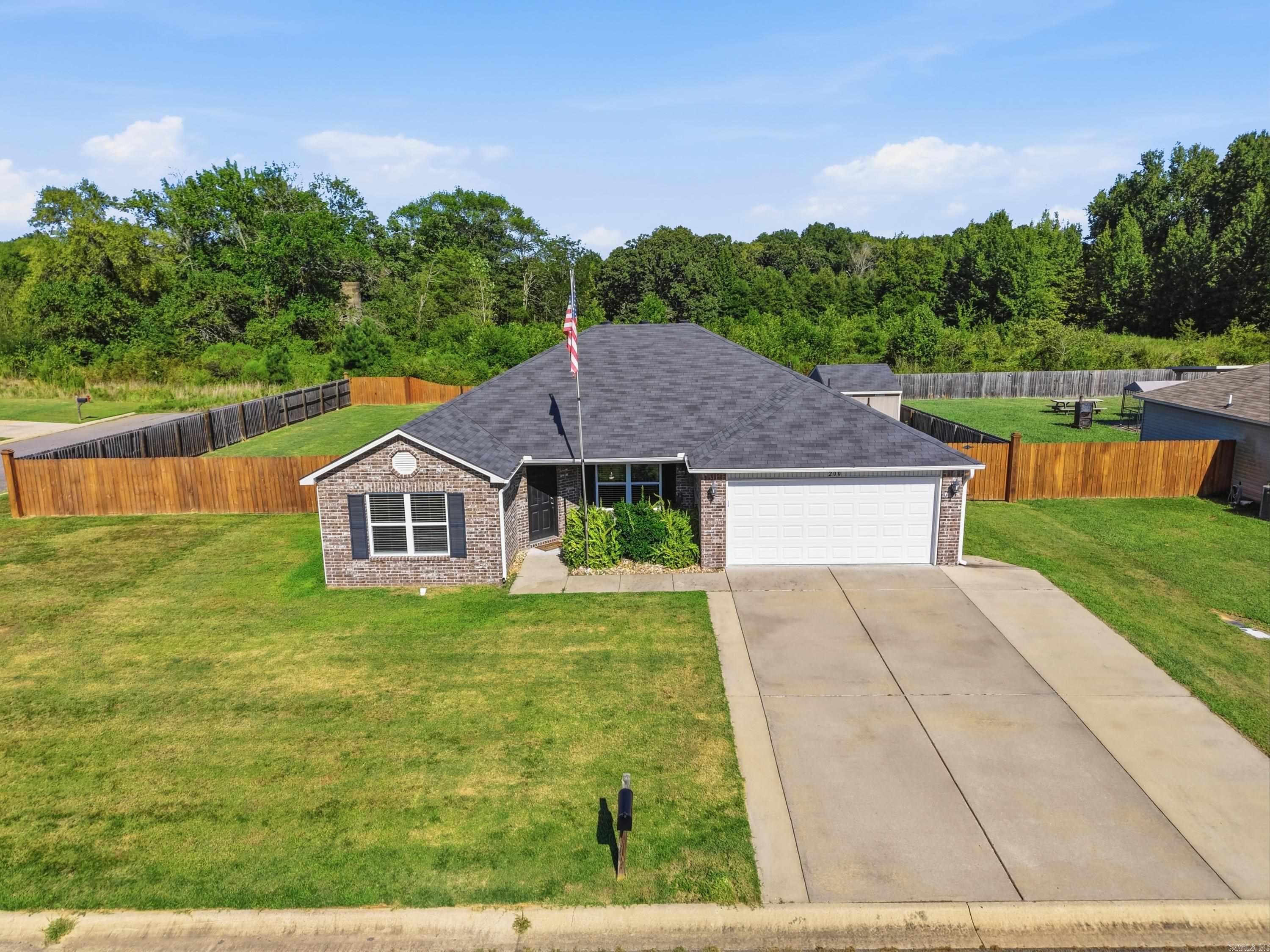200 Hemlock Drive Property Photo 26