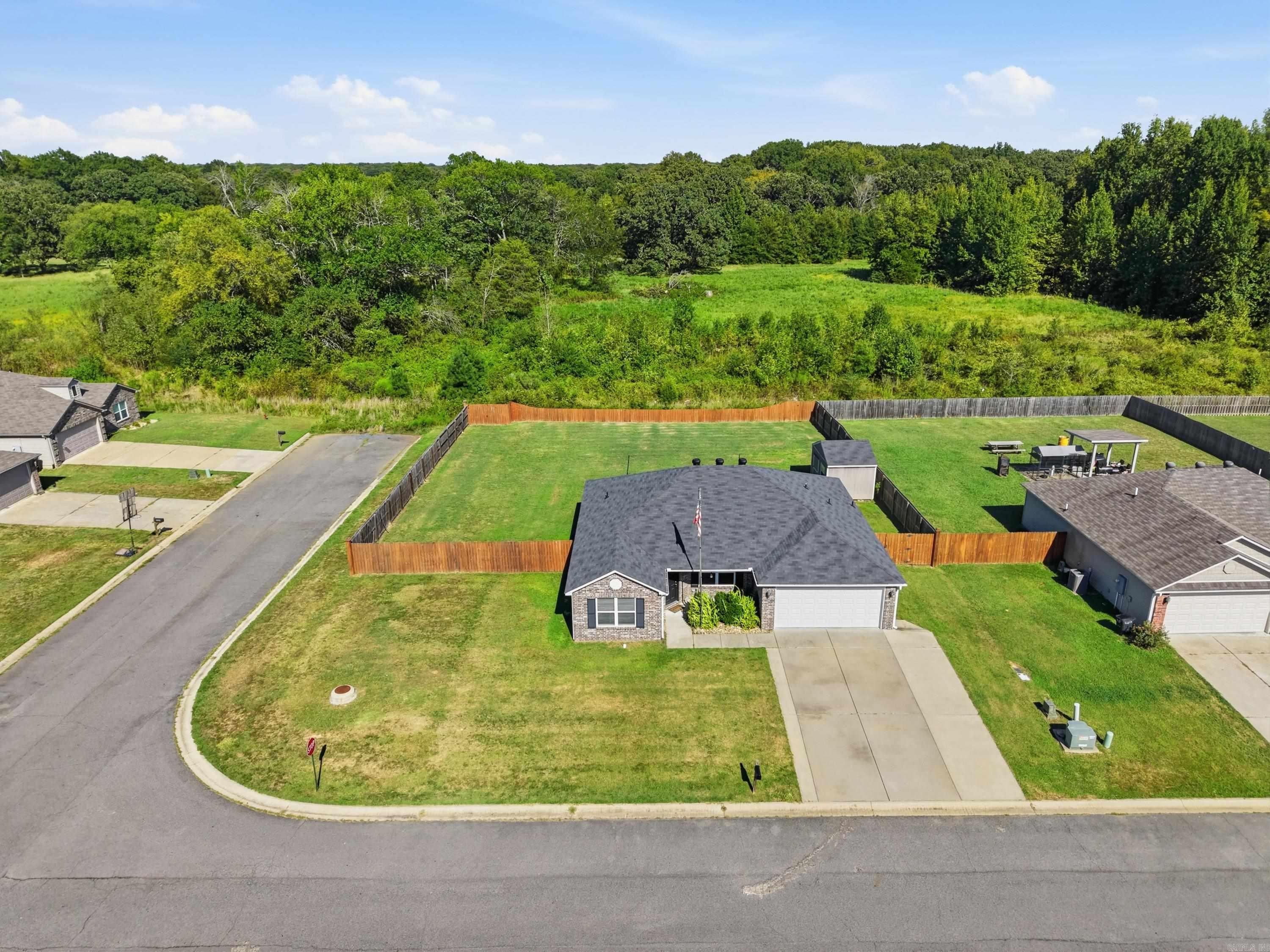200 Hemlock Drive Property Photo 34