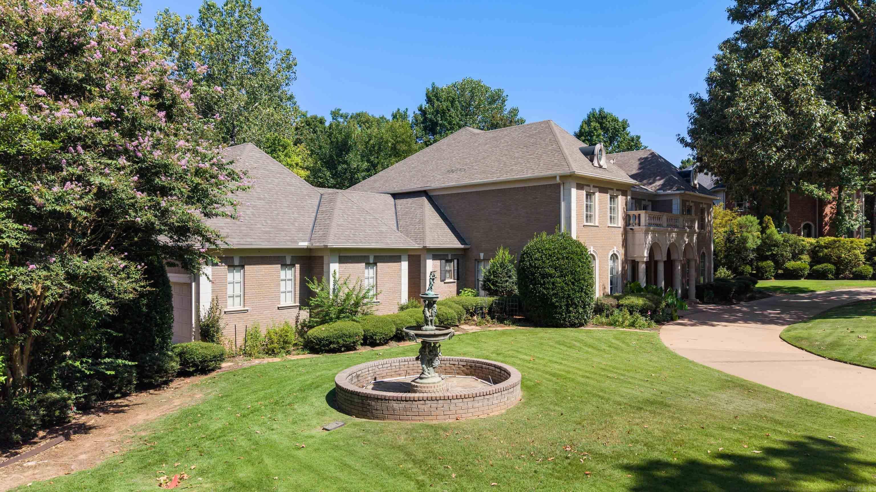 561 Silverwood Trail Property Photo 3