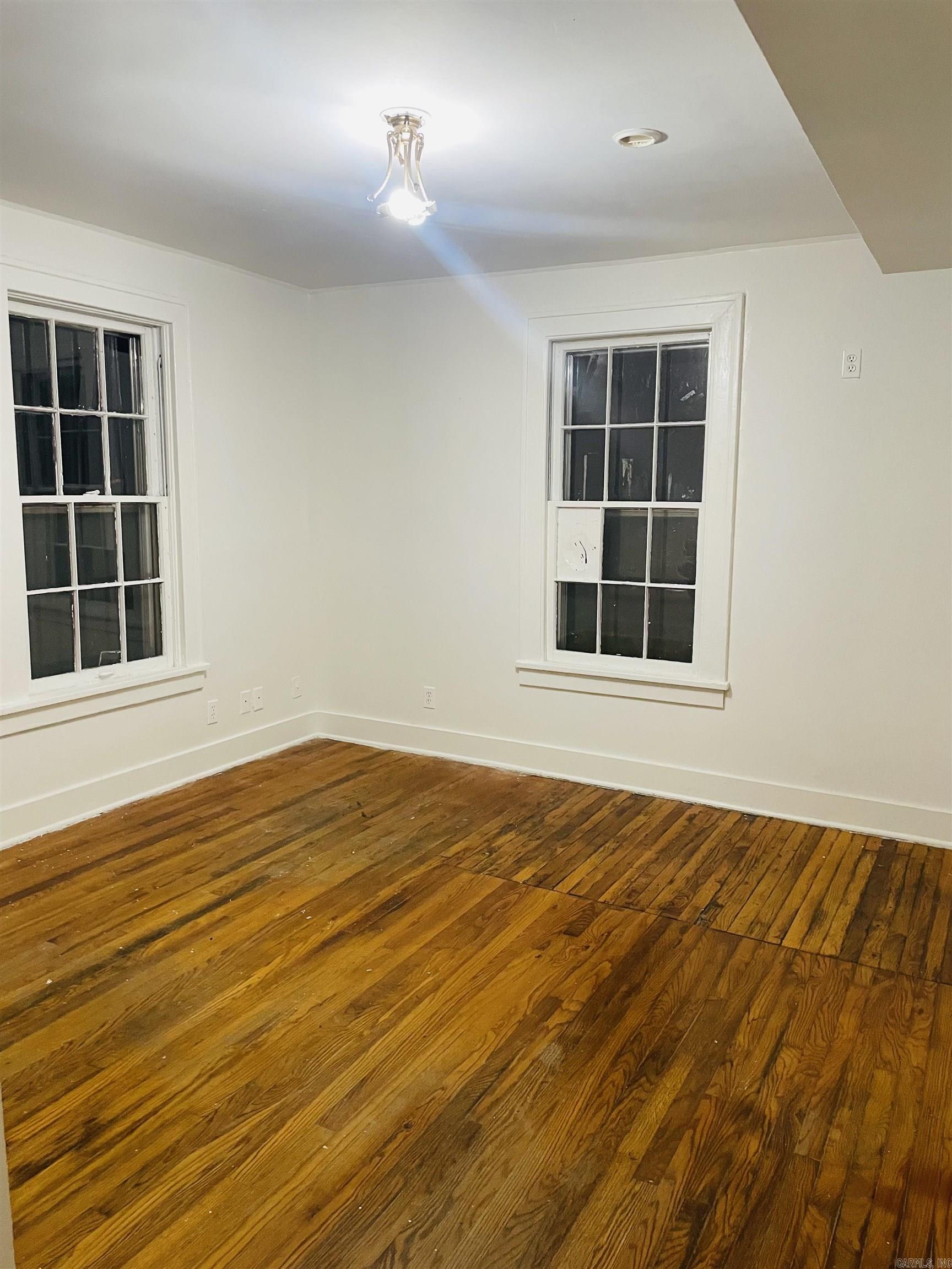 1000 Walnut Property Photo 3