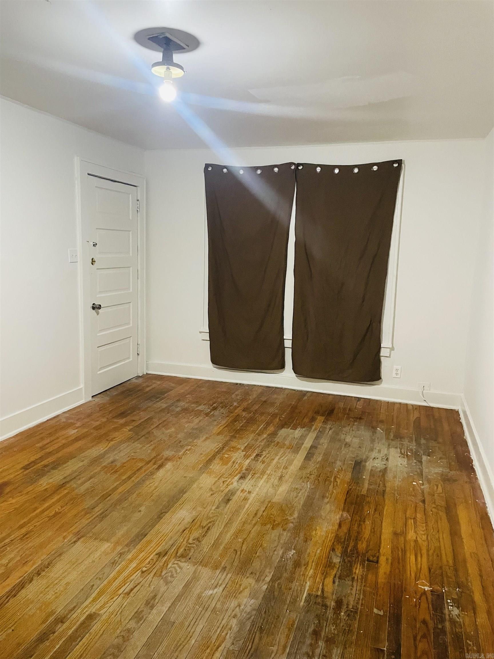 1000 Walnut Property Photo 6
