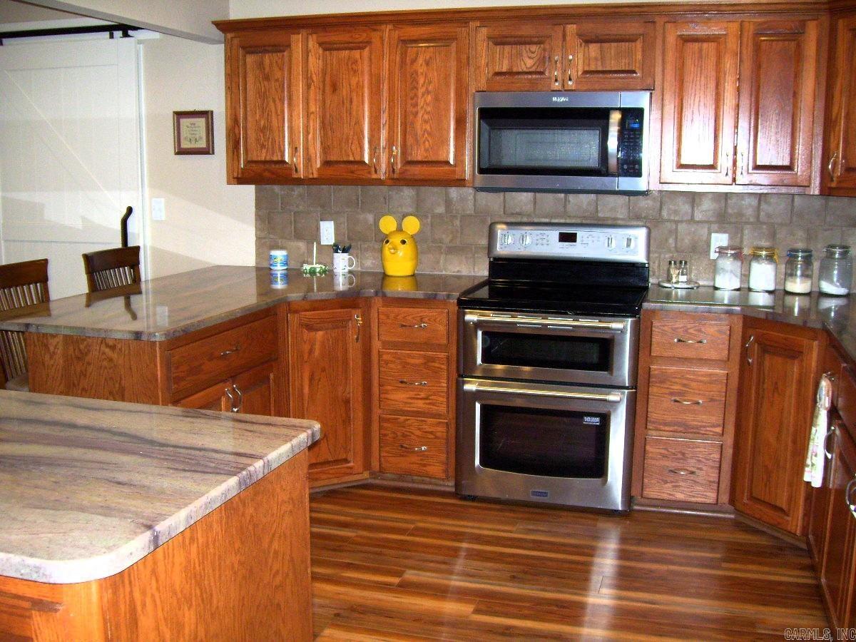 104 Shalie Cove Corner Property Photo 10