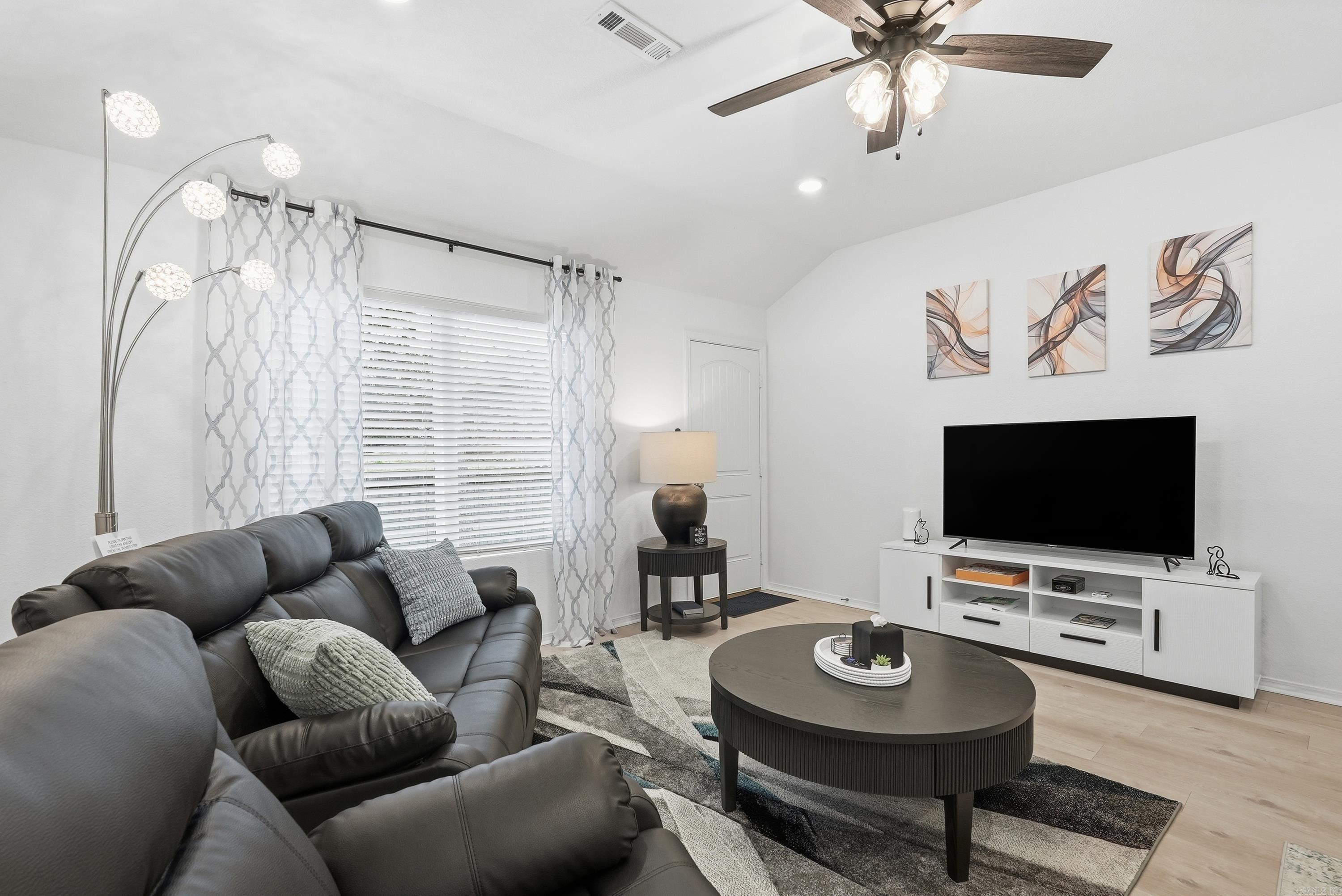10904 Mason Drive Property Photo 10