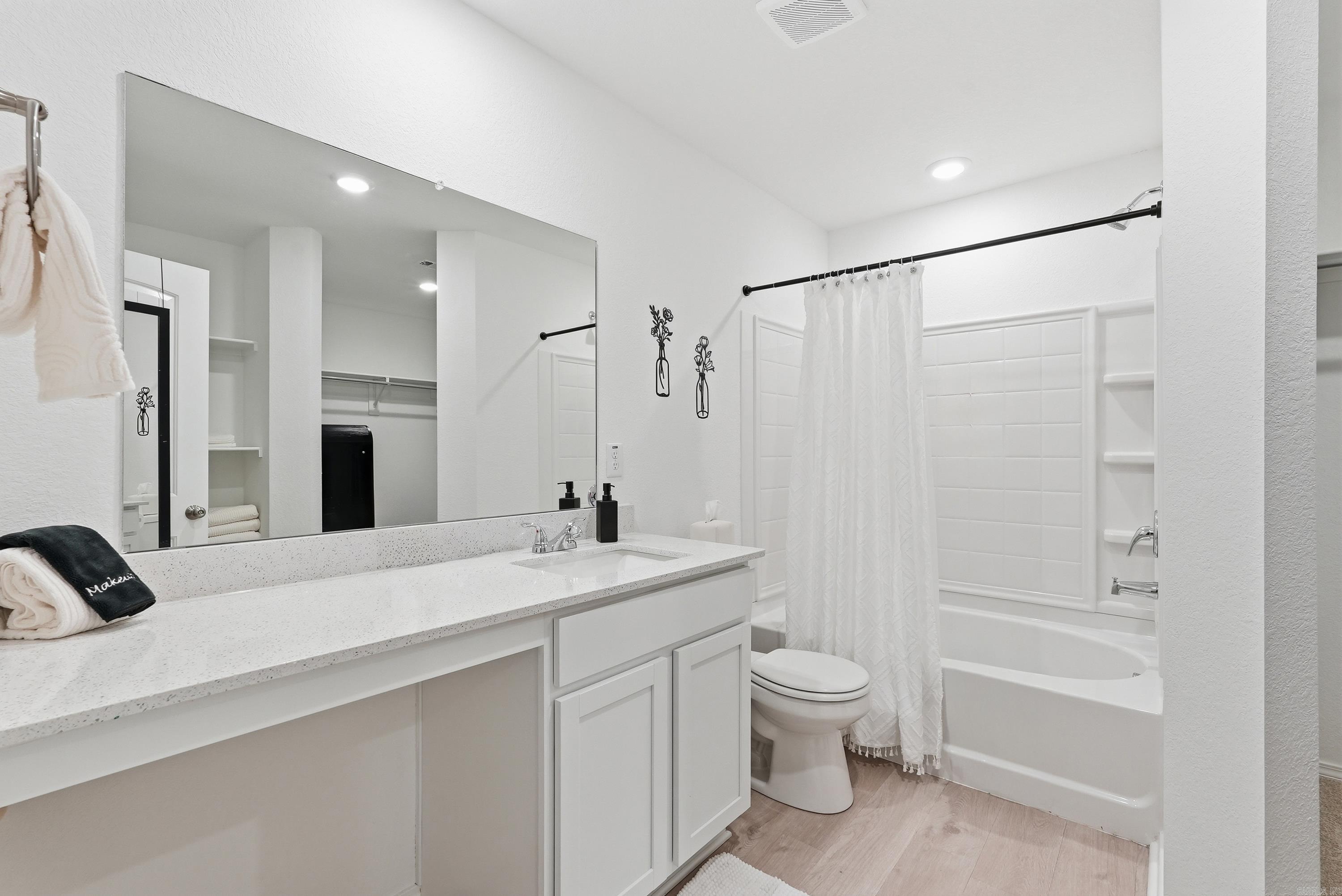 10904 Mason Drive Property Photo 25