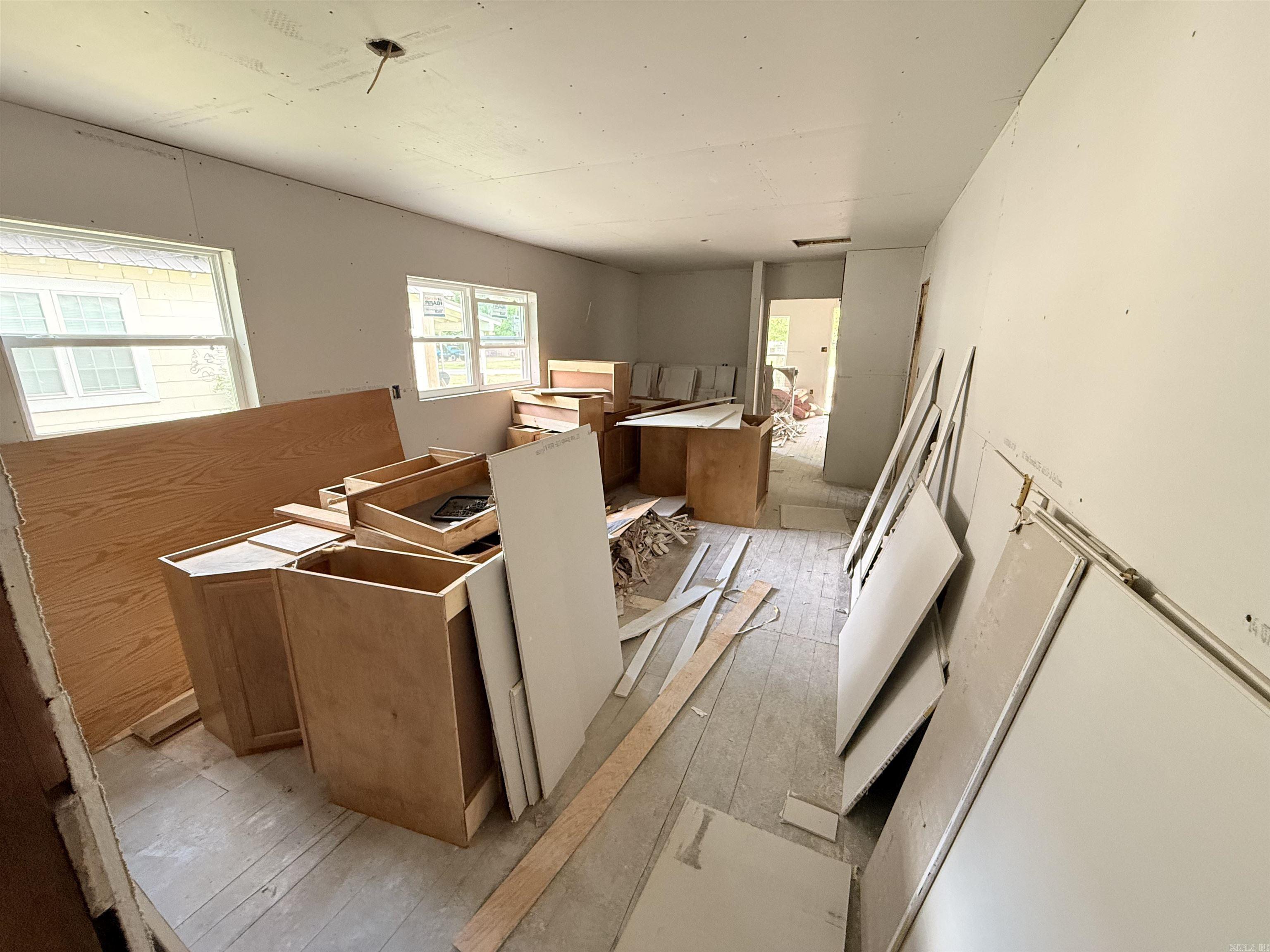 408 S Gabbert Street Property Photo 6