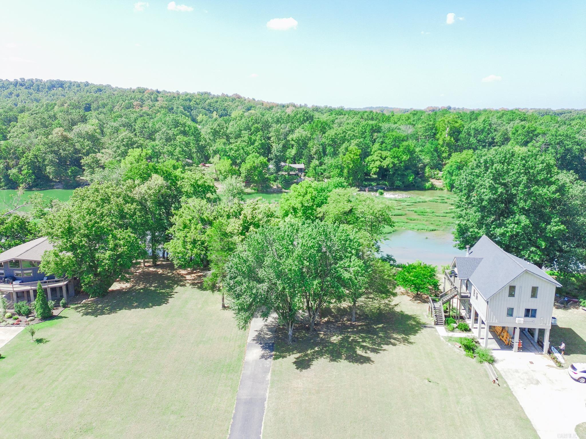 295 Loberg Property Photo 4