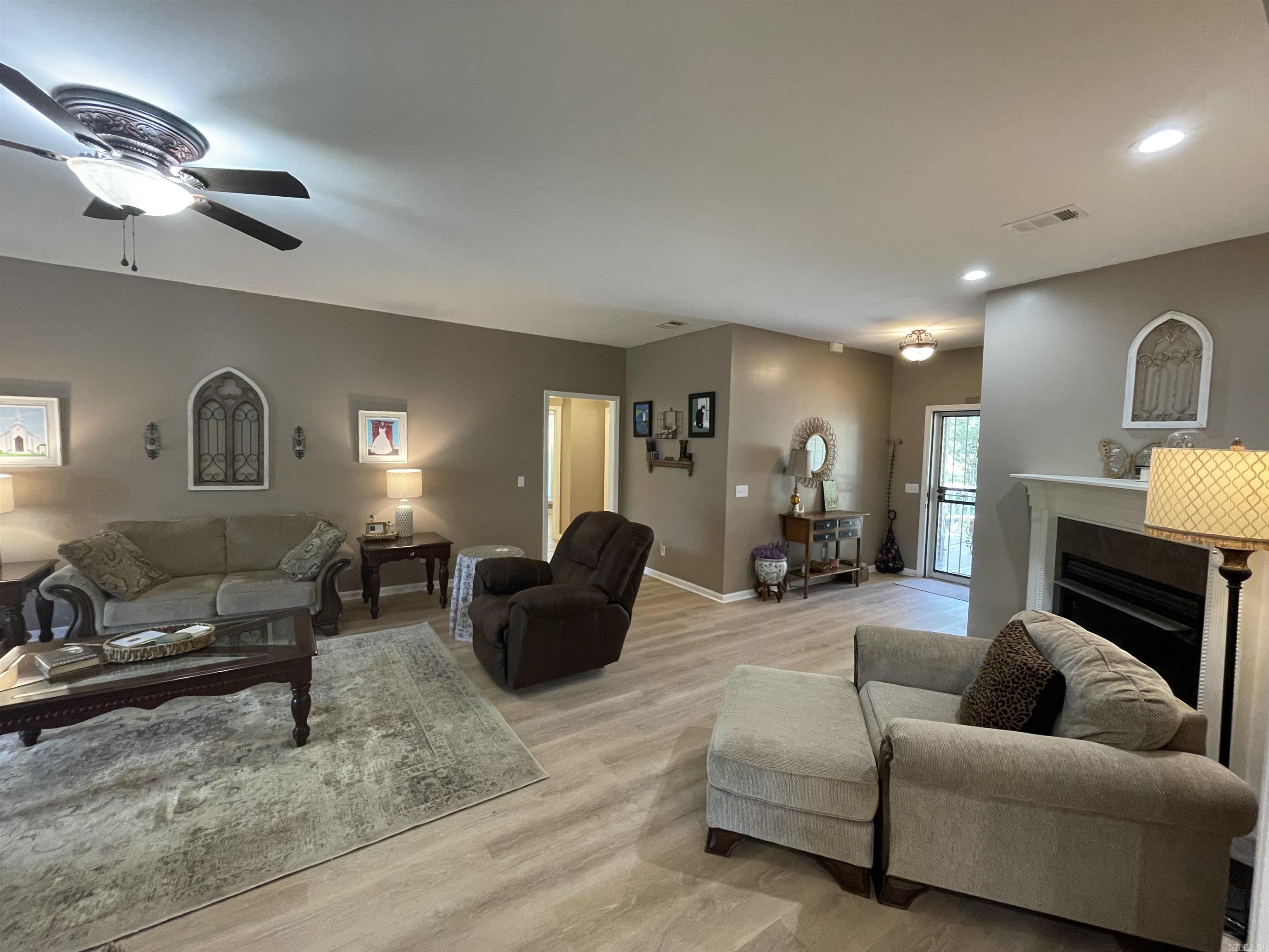835 Sunset Valley Dr Property Photo 18