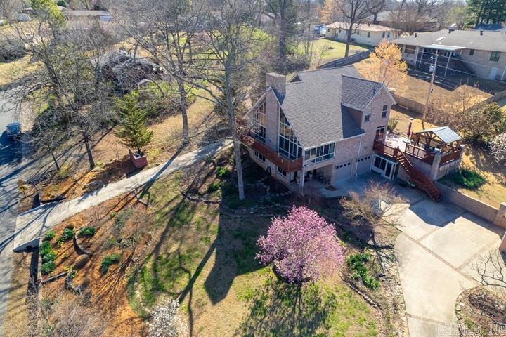 79 Elizabeth Way Property Photo 2