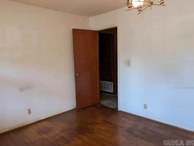 2400 Sheraton Park Drive Property Photo 3