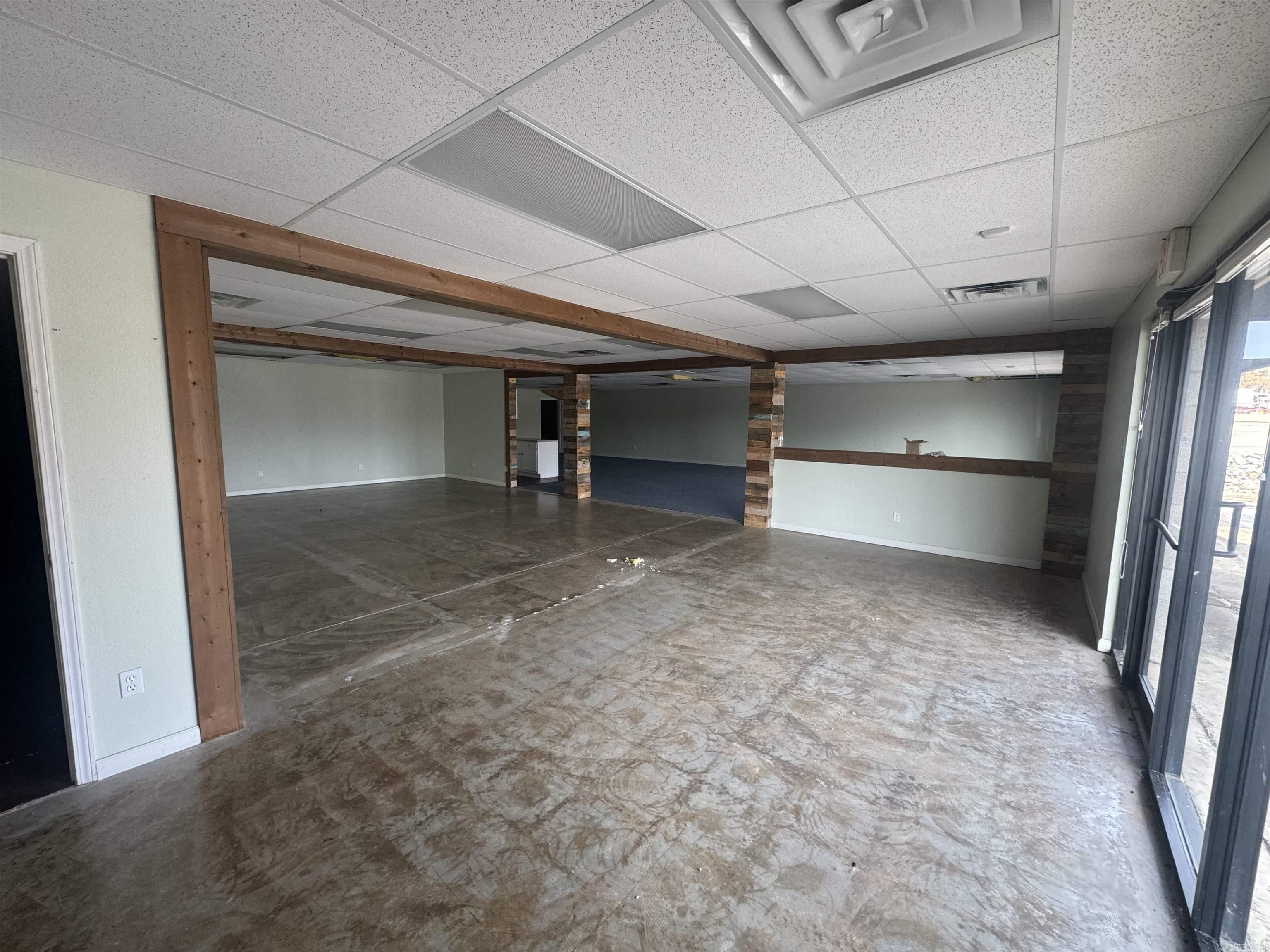 1041 Lantrip Road Property Photo 6