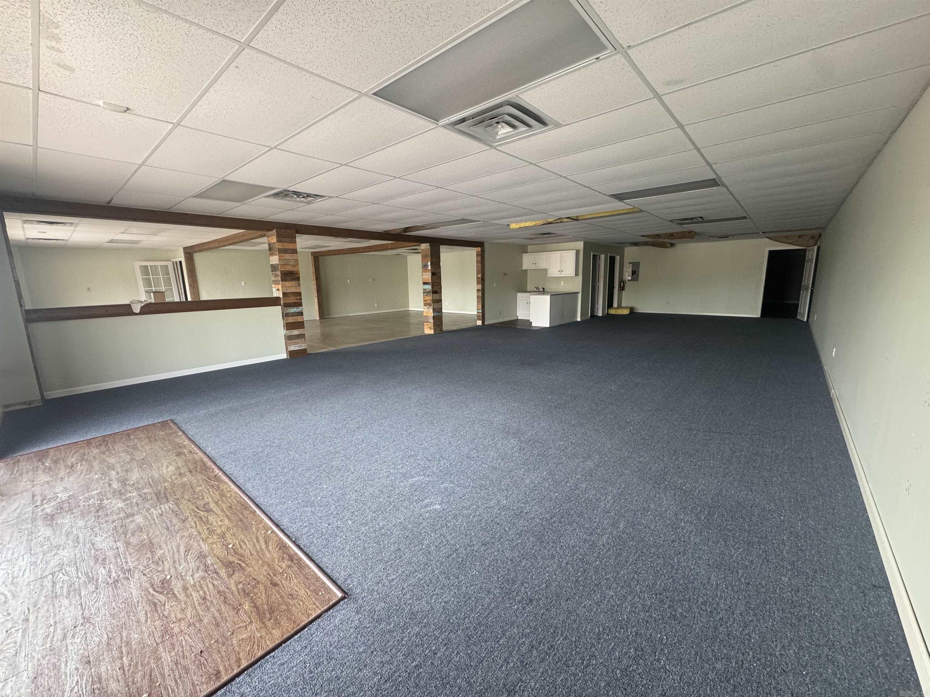 1041 Lantrip Road Property Photo 7