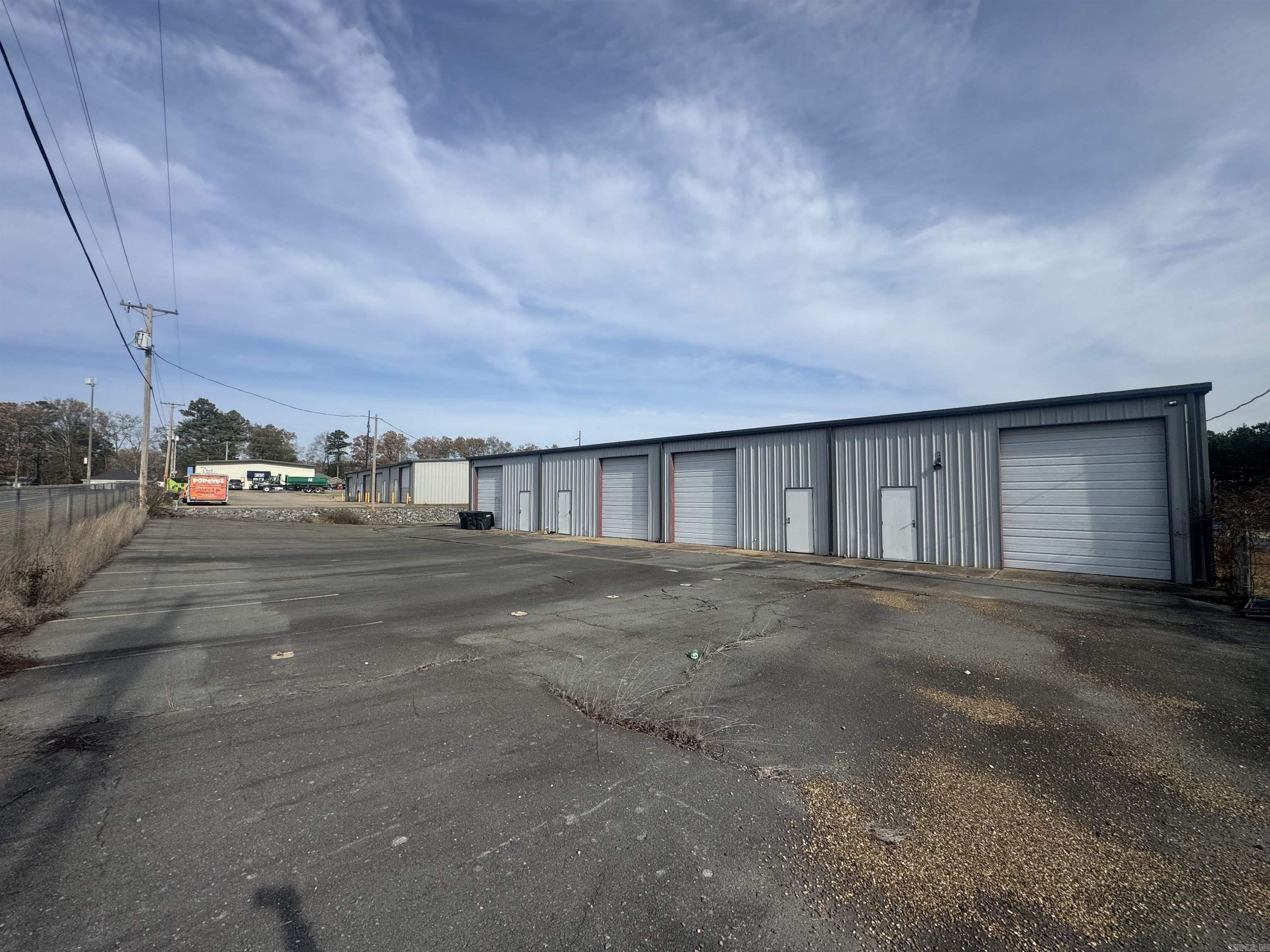 1041 Lantrip Road Property Photo 12
