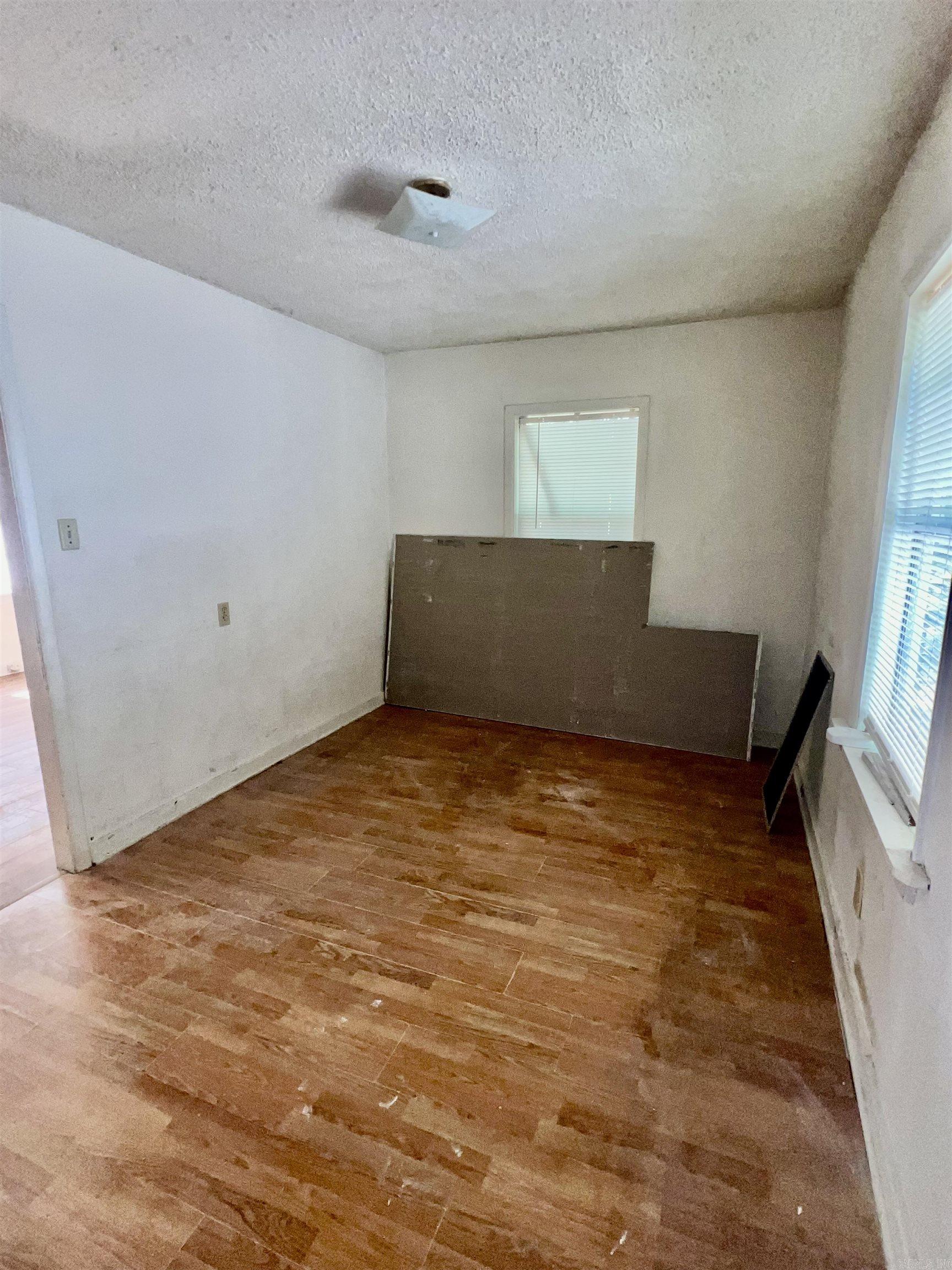 617 Gordon Street Property Photo 8