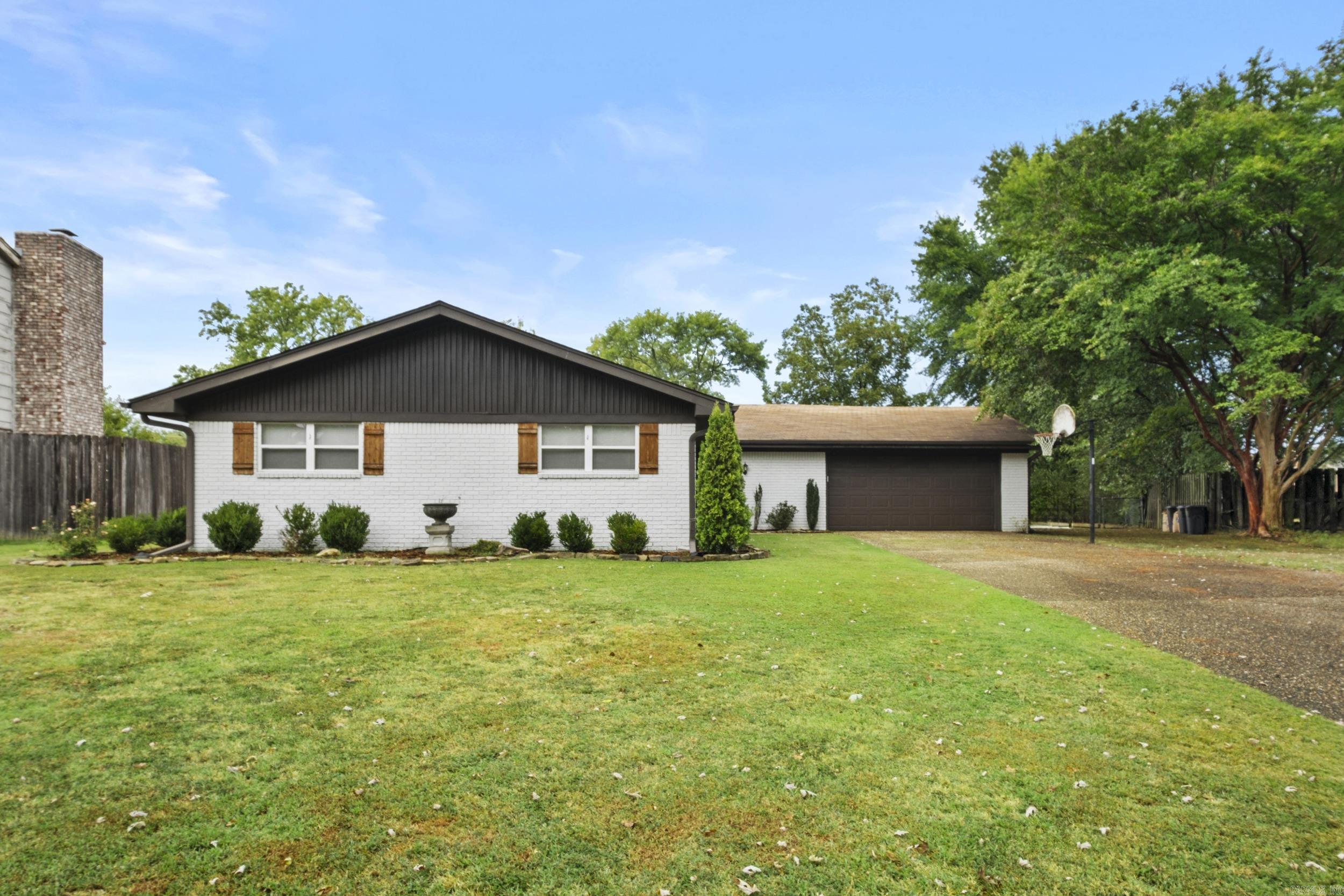 12 Burford Drive Property Photo 1