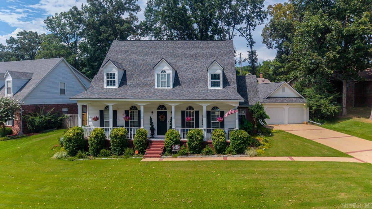 1185 Cambridge Circle Property Photo 3