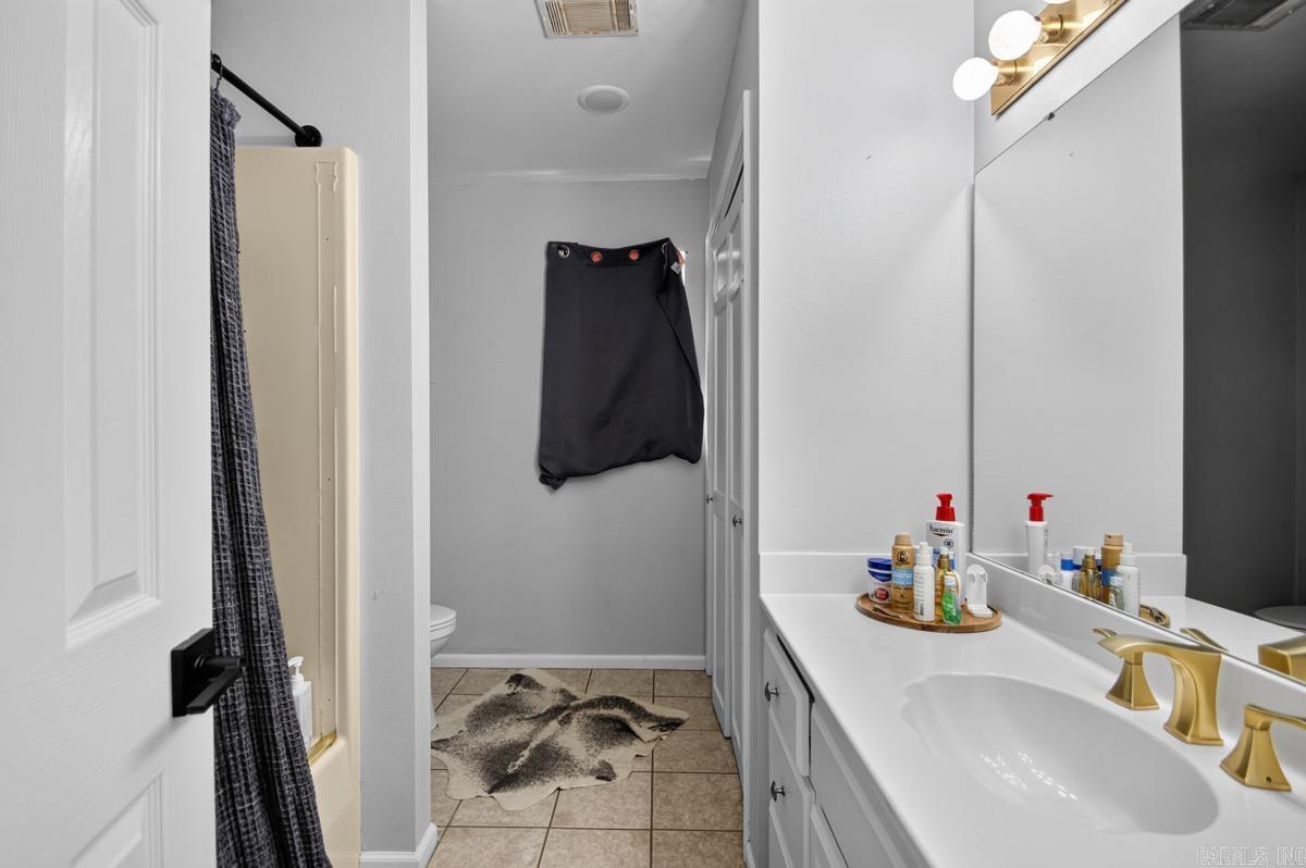 1185 Cambridge Circle Property Photo 27