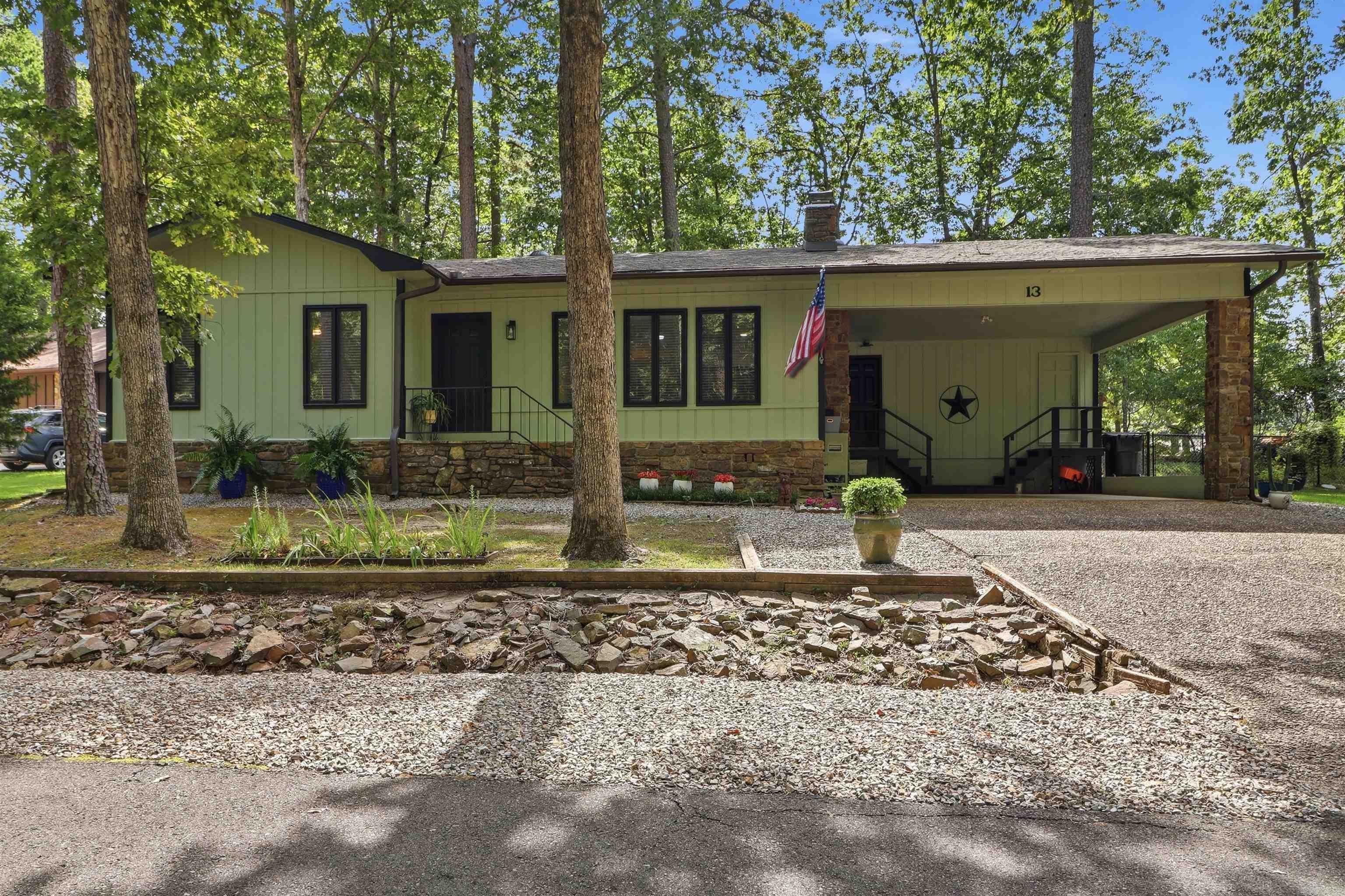 13 Pego Circle Property Photo 1
