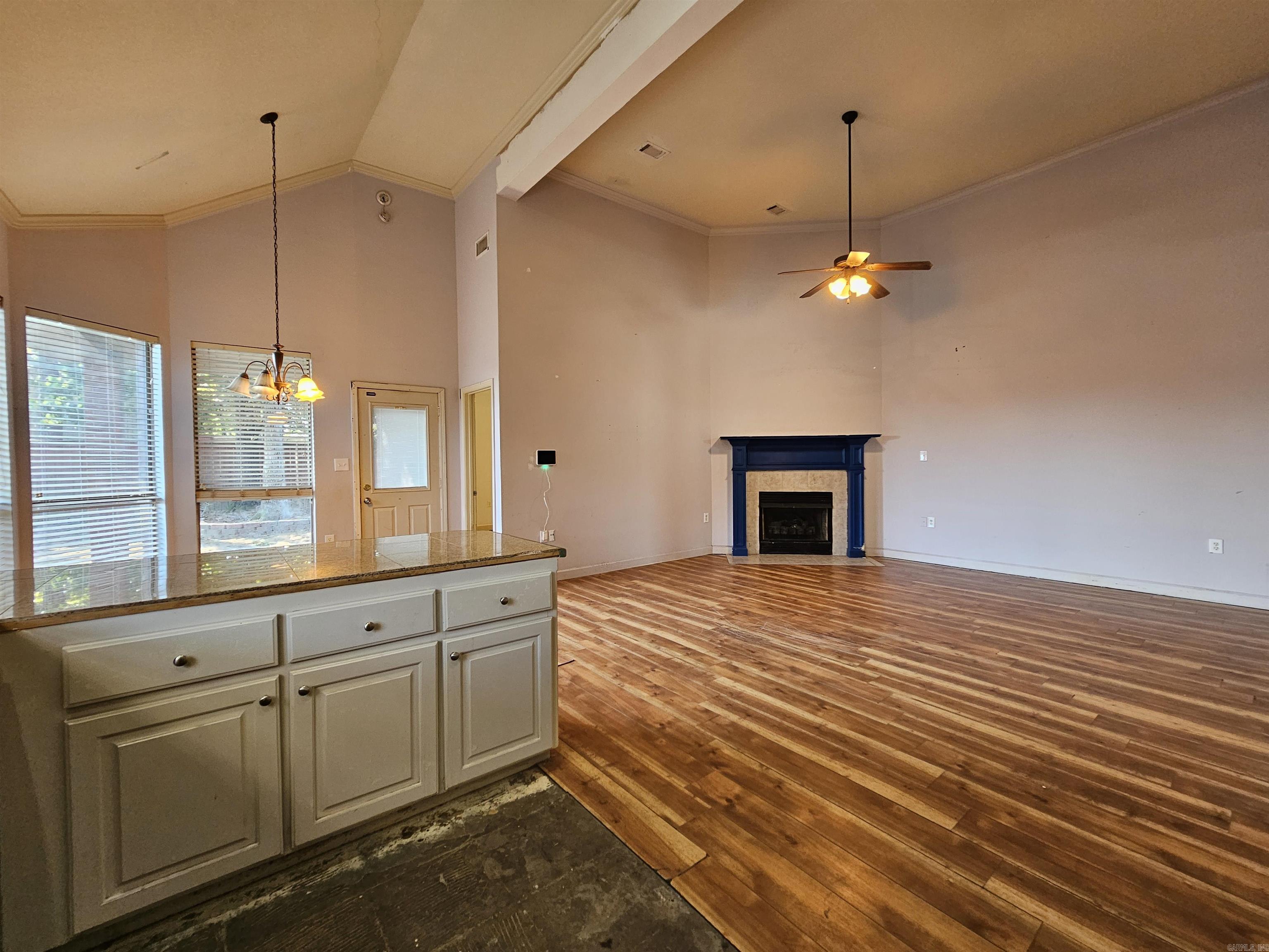 1904 Reveille Property Photo 4