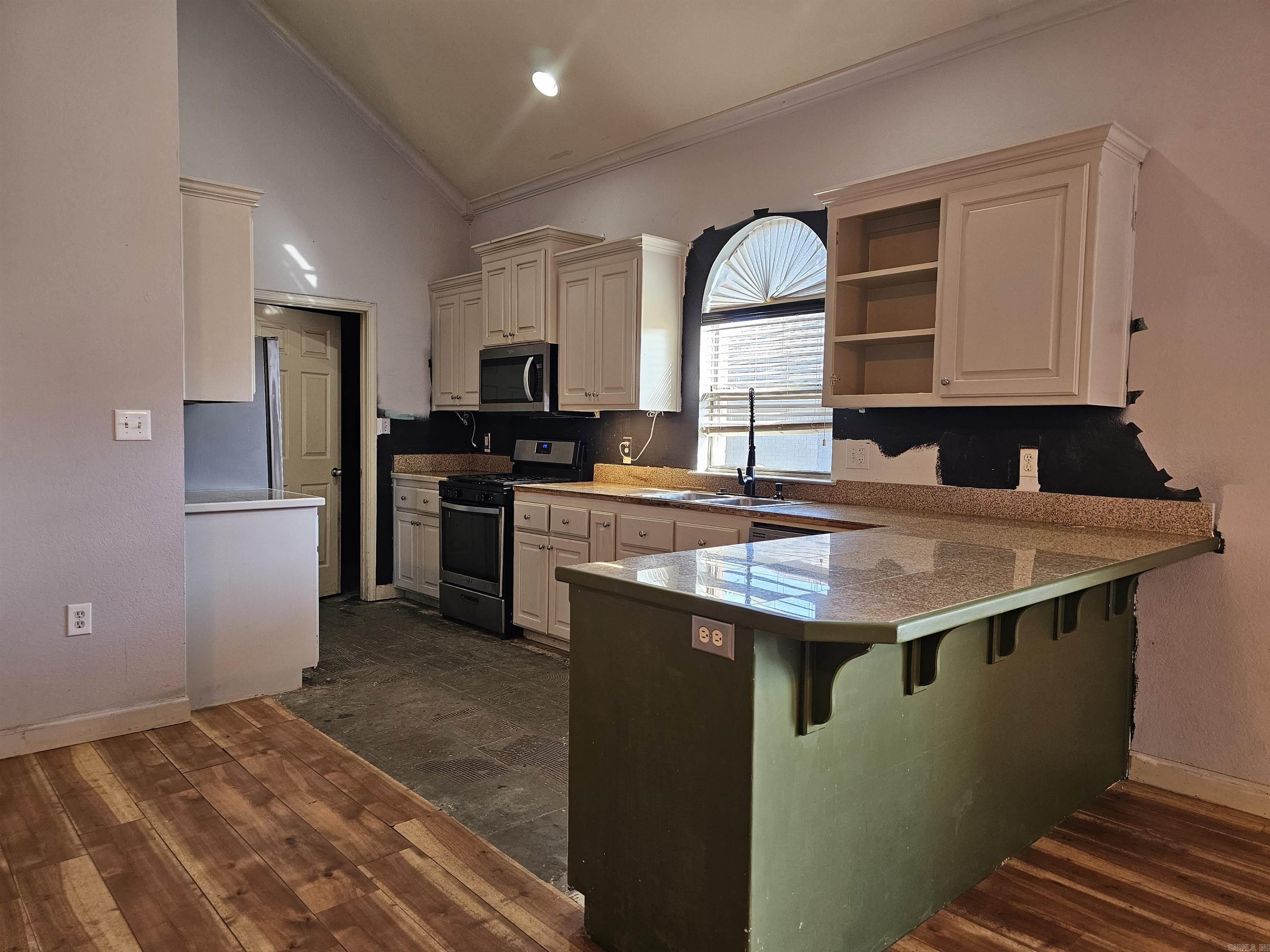 1904 Reveille Property Photo 5