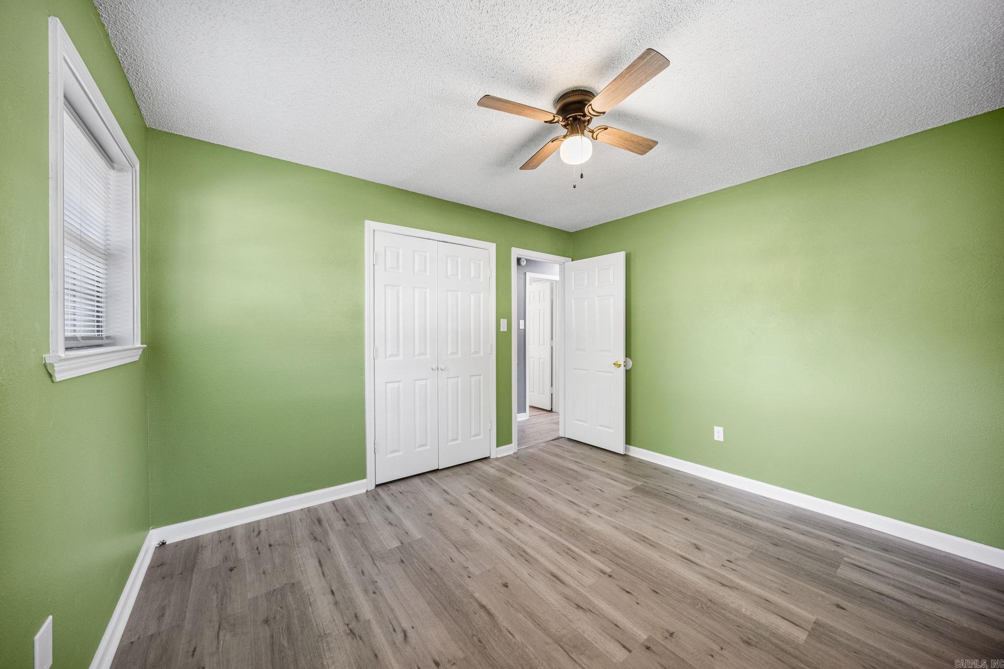 1009 W 52nd Street Property Photo 17