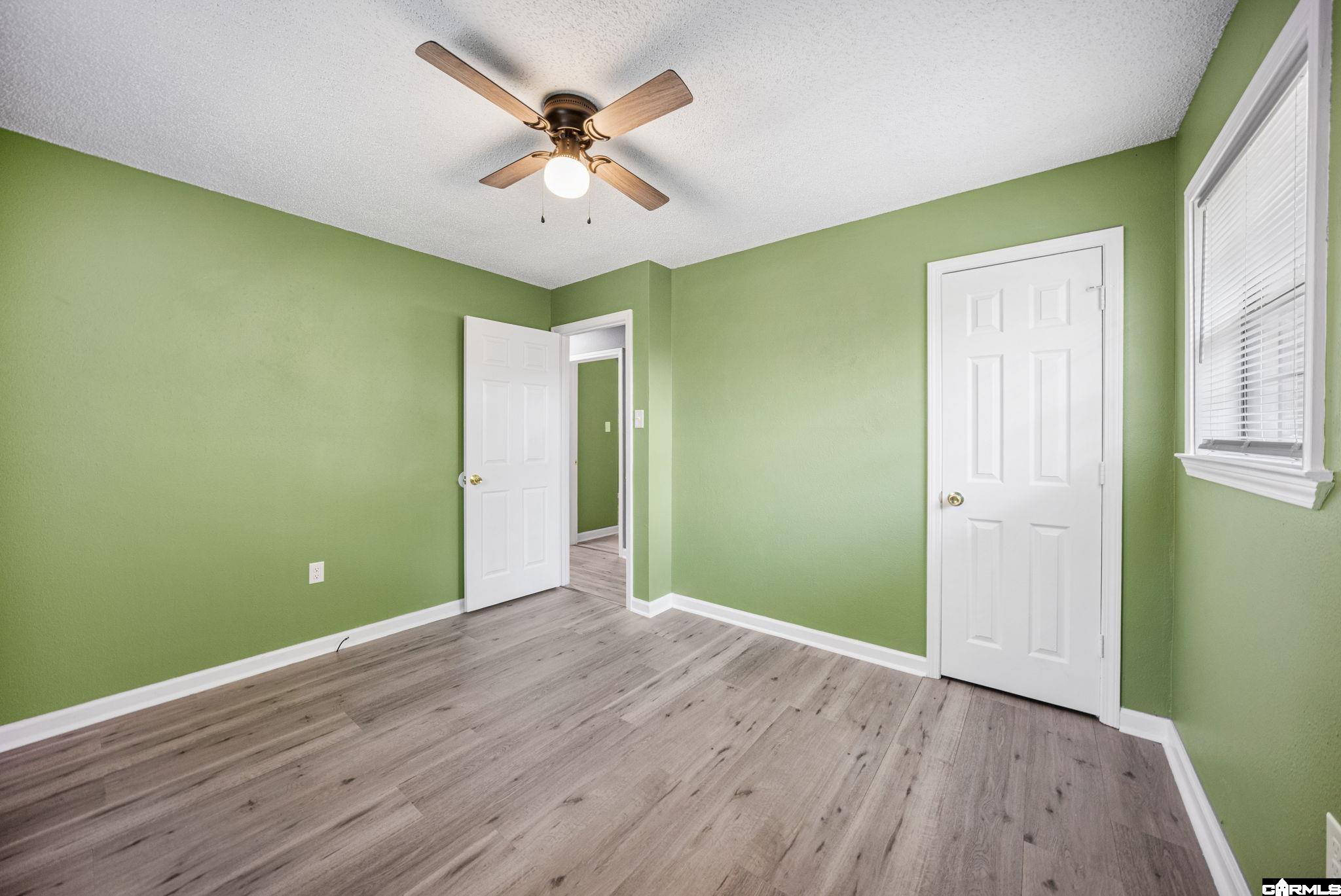 1009 W 52nd Street Property Photo 19