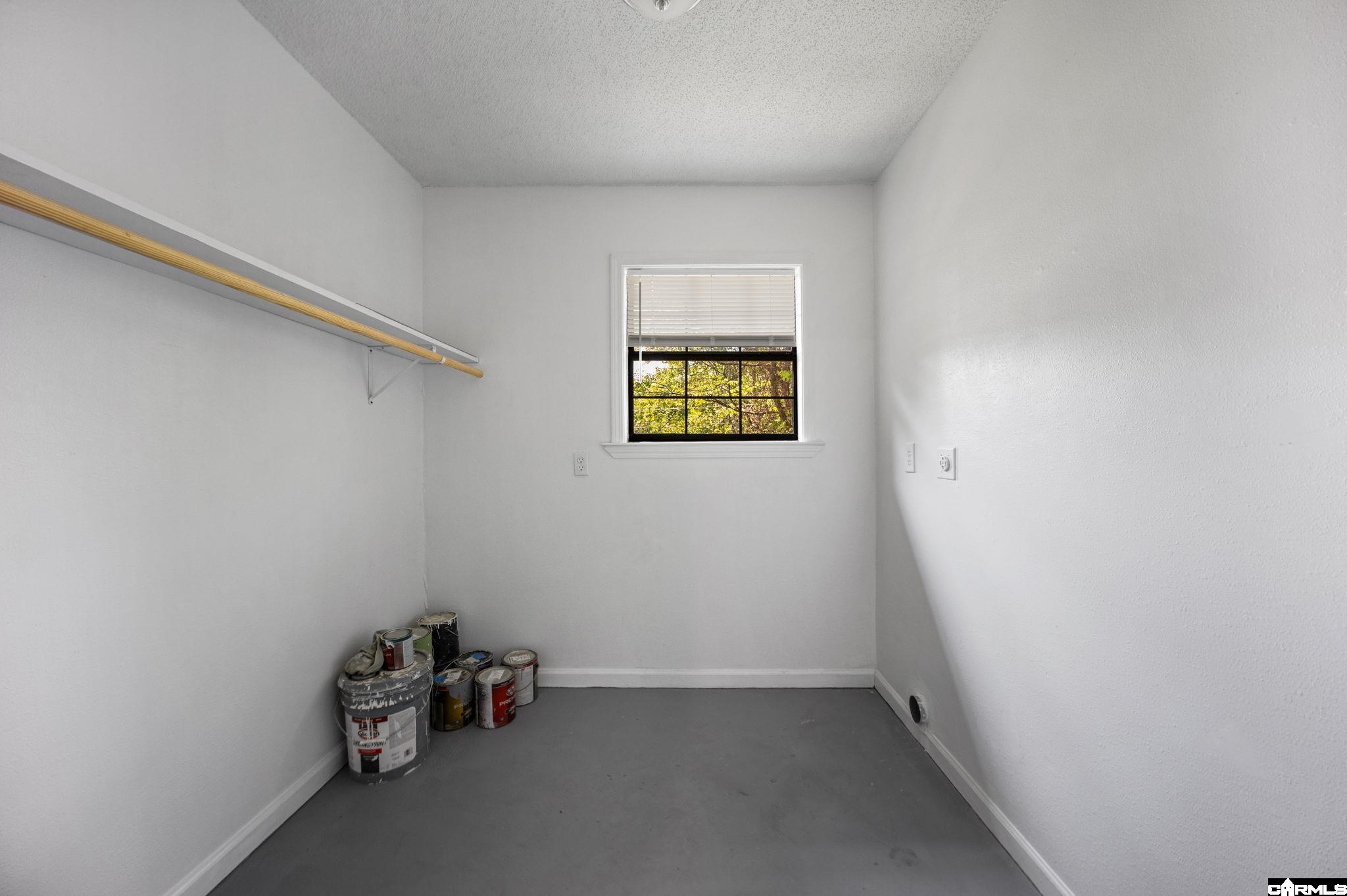 1009 W 52nd Street Property Photo 22