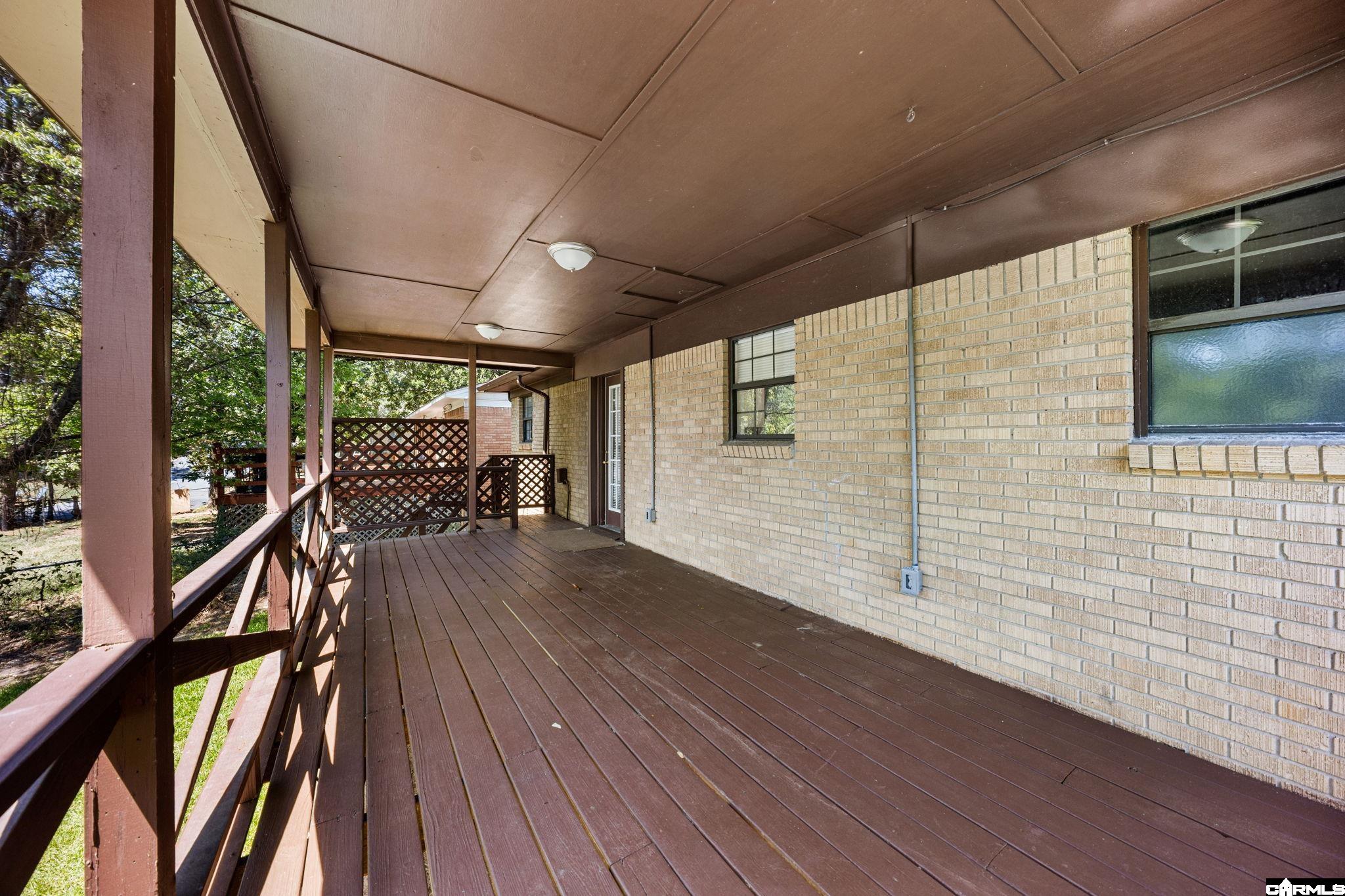 1009 W 52nd Street Property Photo 24
