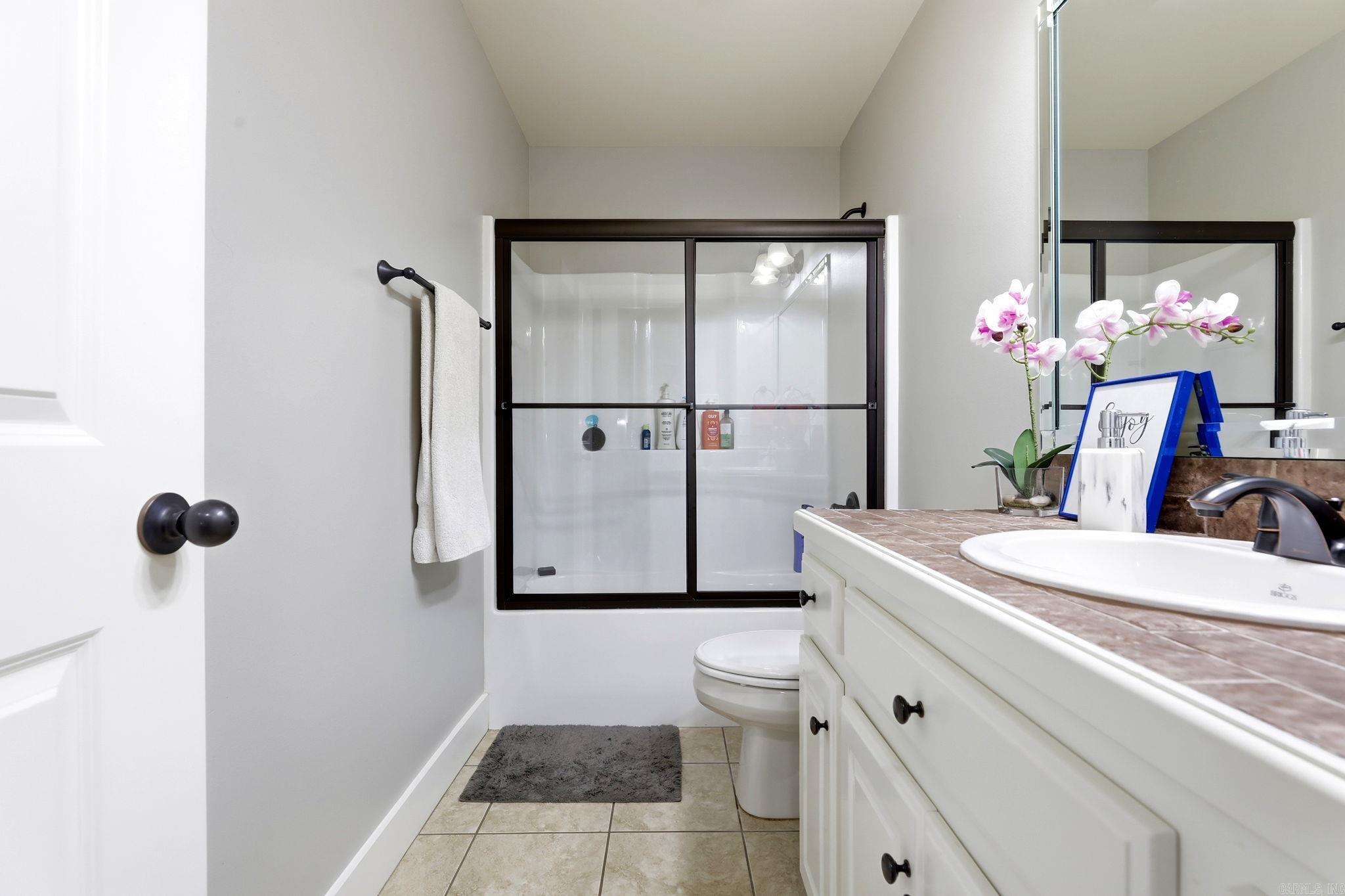 8 Regents Park Property Photo 16