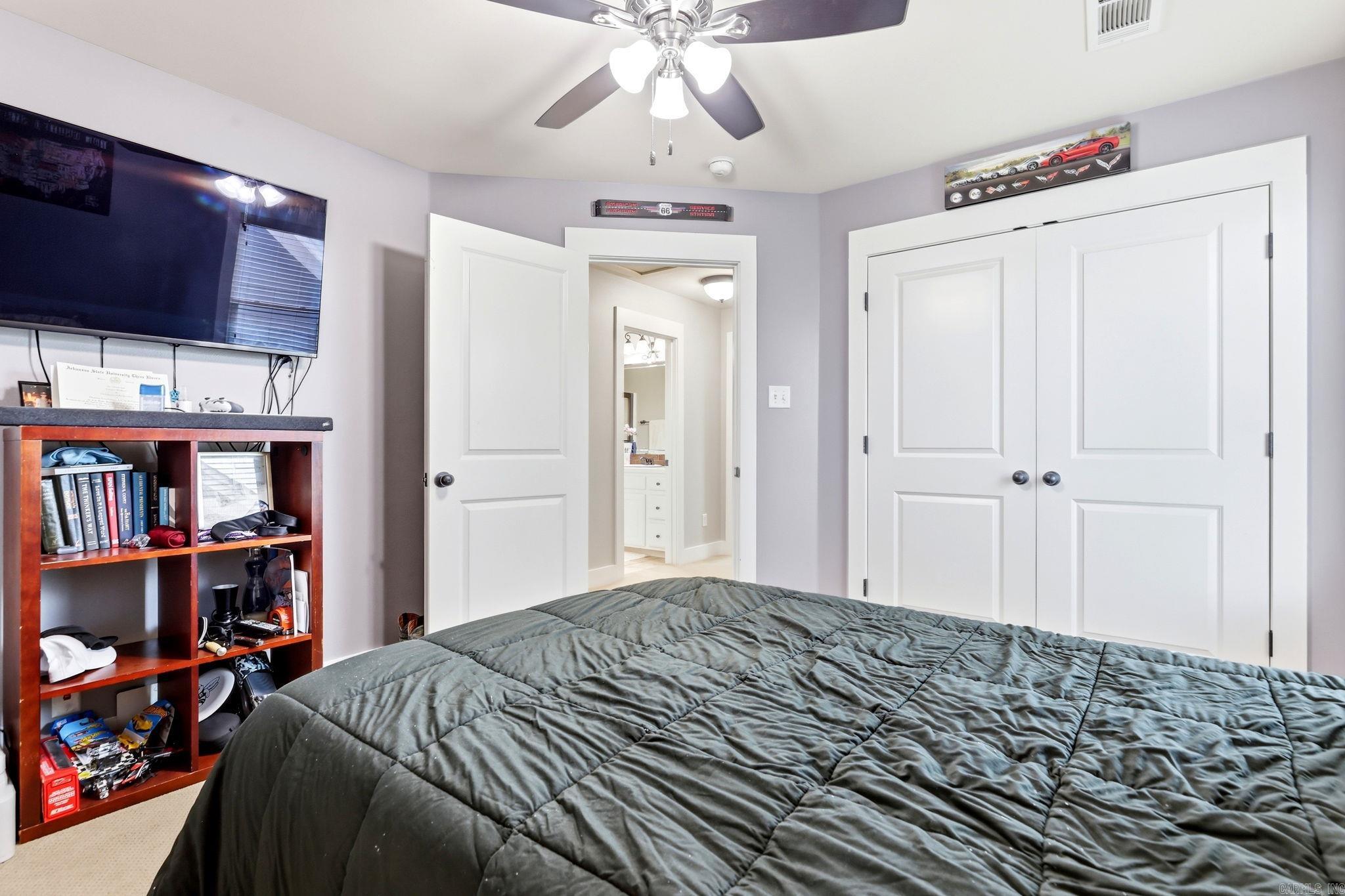8 Regents Park Property Photo 18