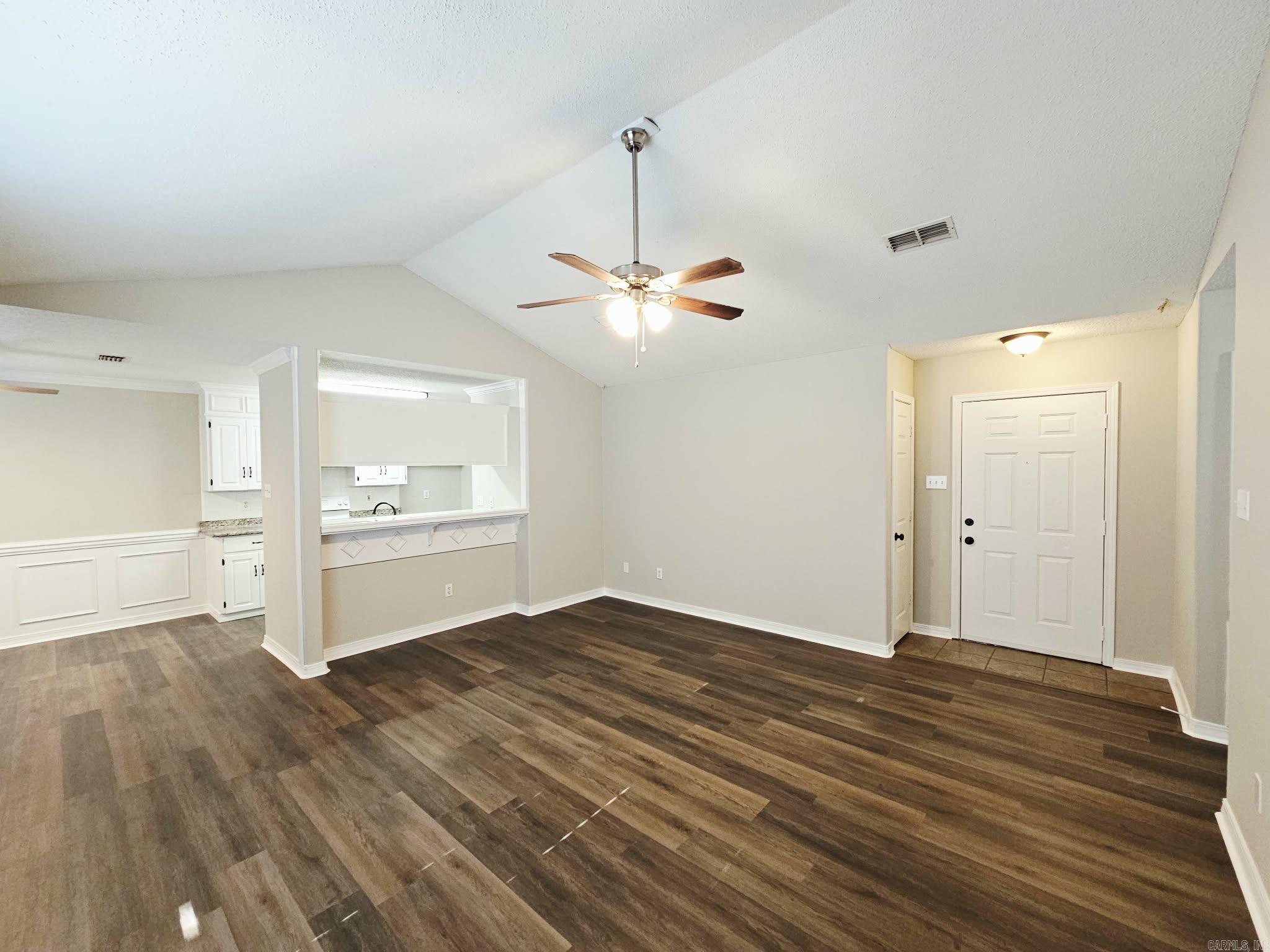 24 Windwood Cove Property Photo 7