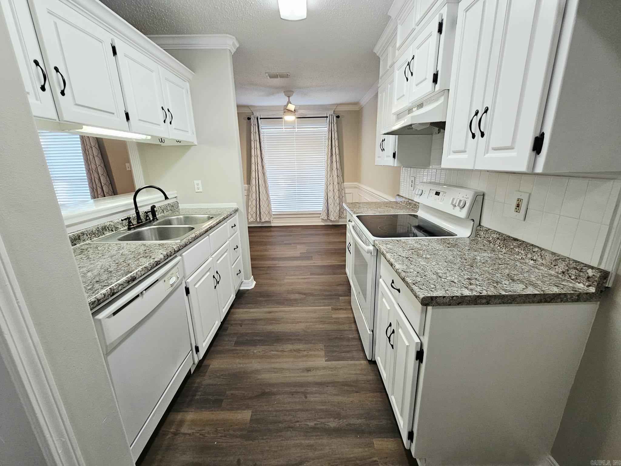 24 Windwood Cove Property Photo 16